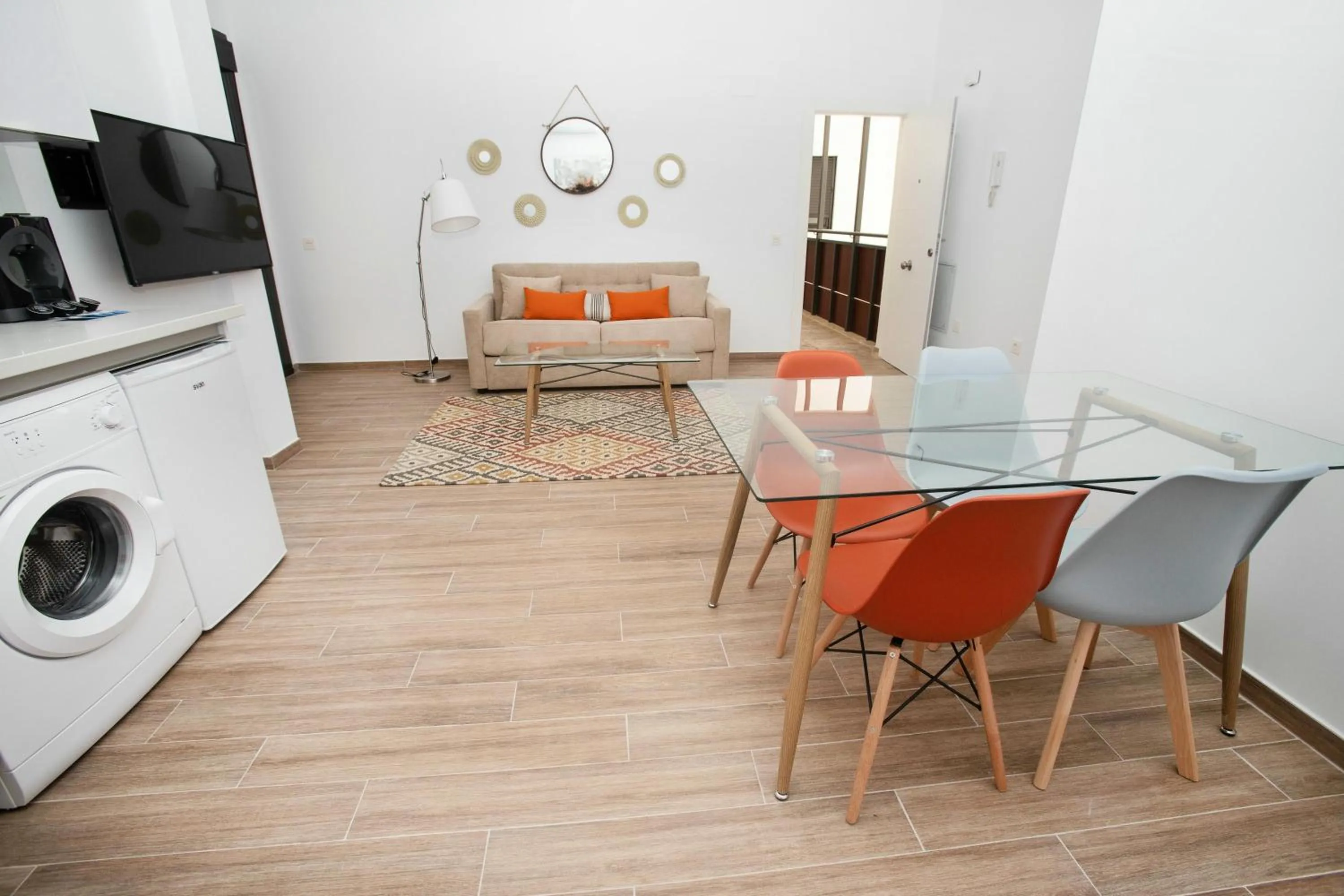 Kitchen or kitchenette in Feelathome Mártires Apartments