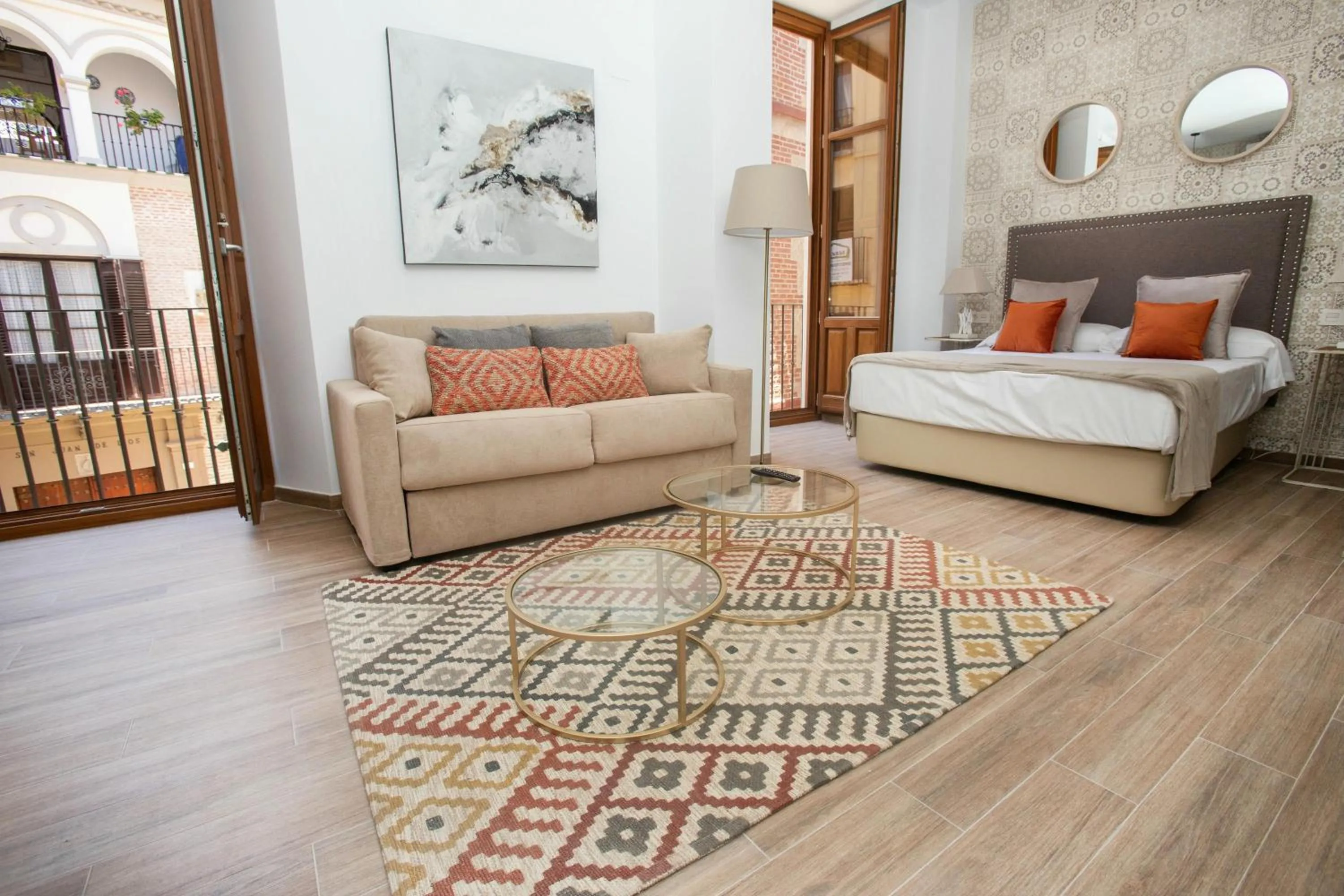 Living room in Feelathome Mártires Apartments