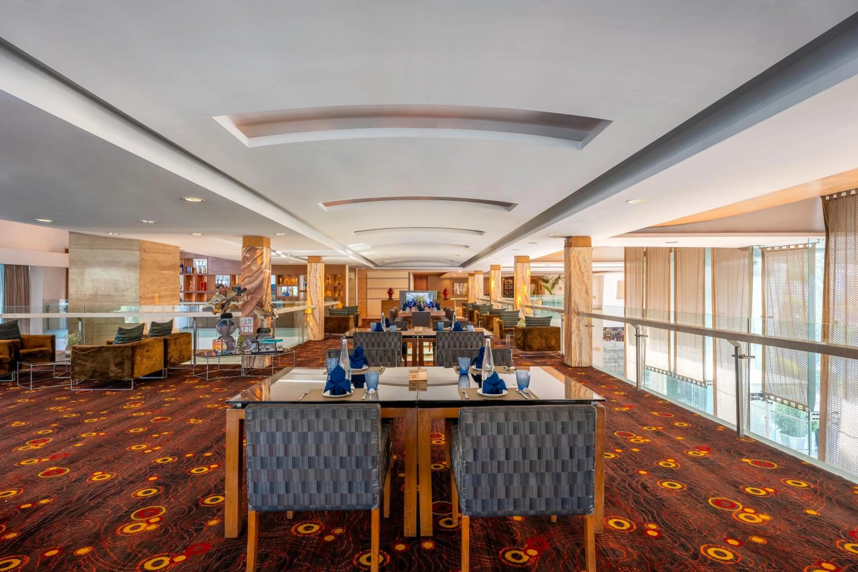 Restaurant/places to eat in Radisson Blu Hotel Pune Kharadi