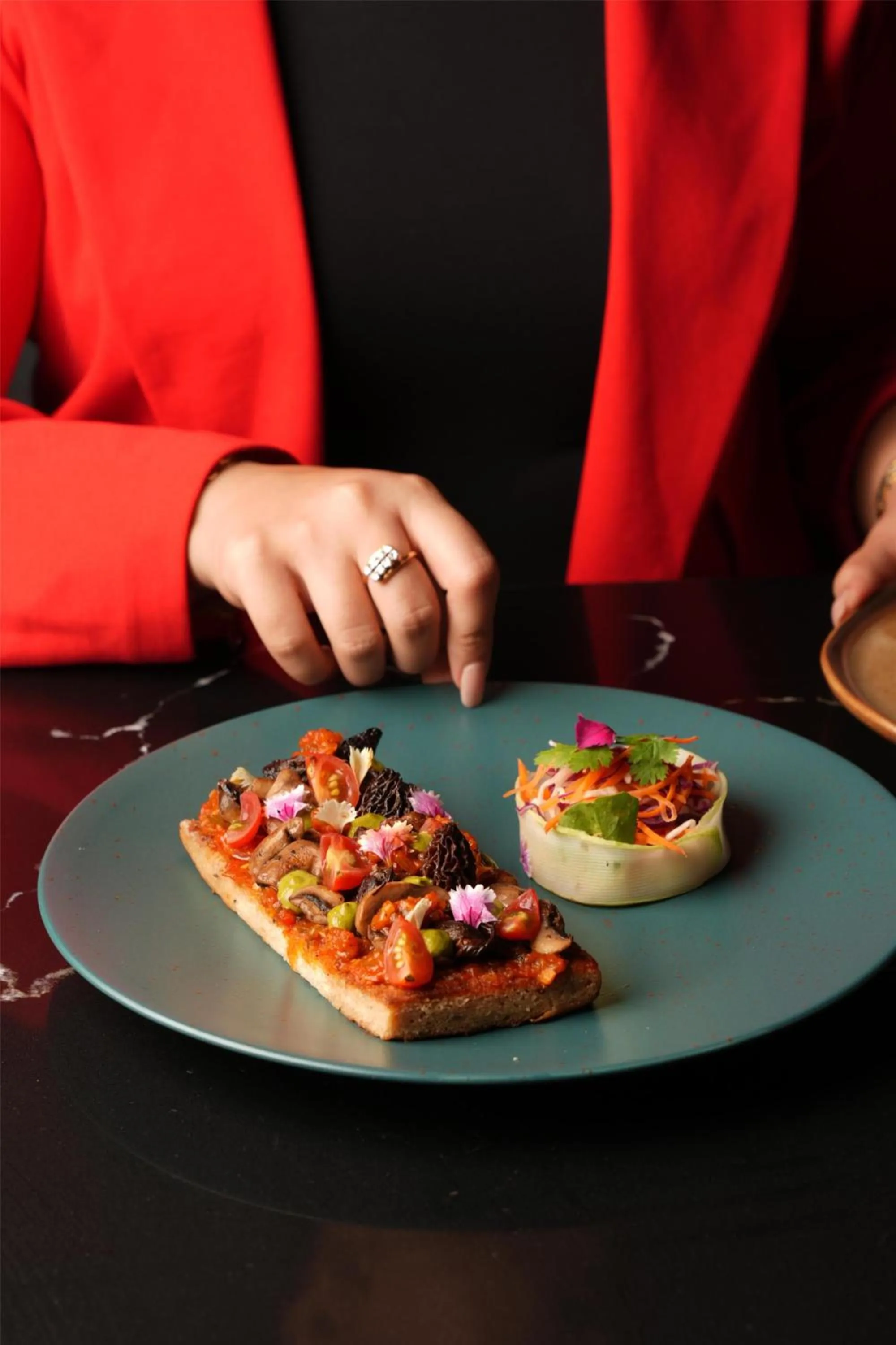 Food and drinks in Radisson Blu Hotel Pune Kharadi