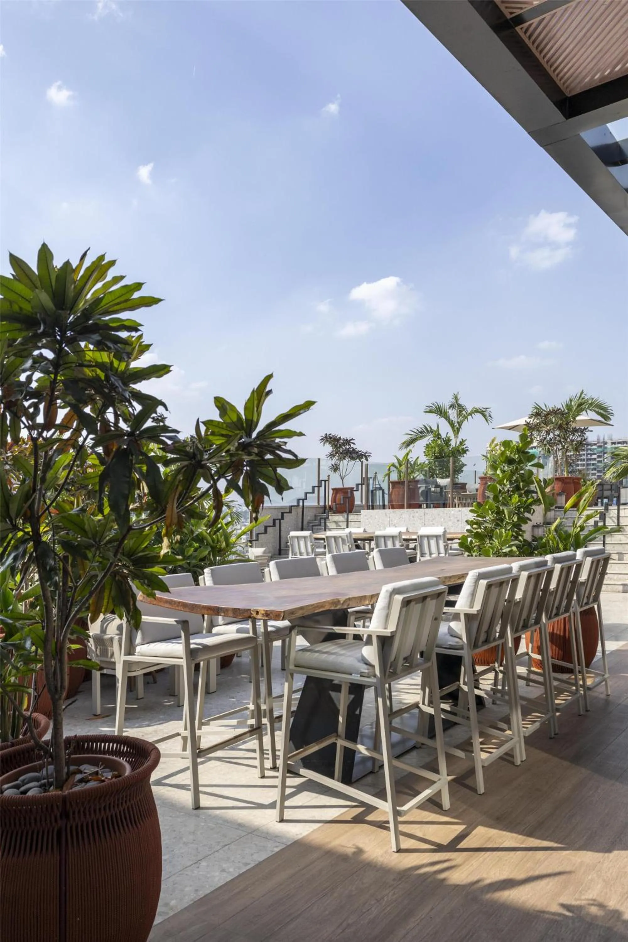 Restaurant/places to eat in Radisson Blu Hotel Pune Kharadi