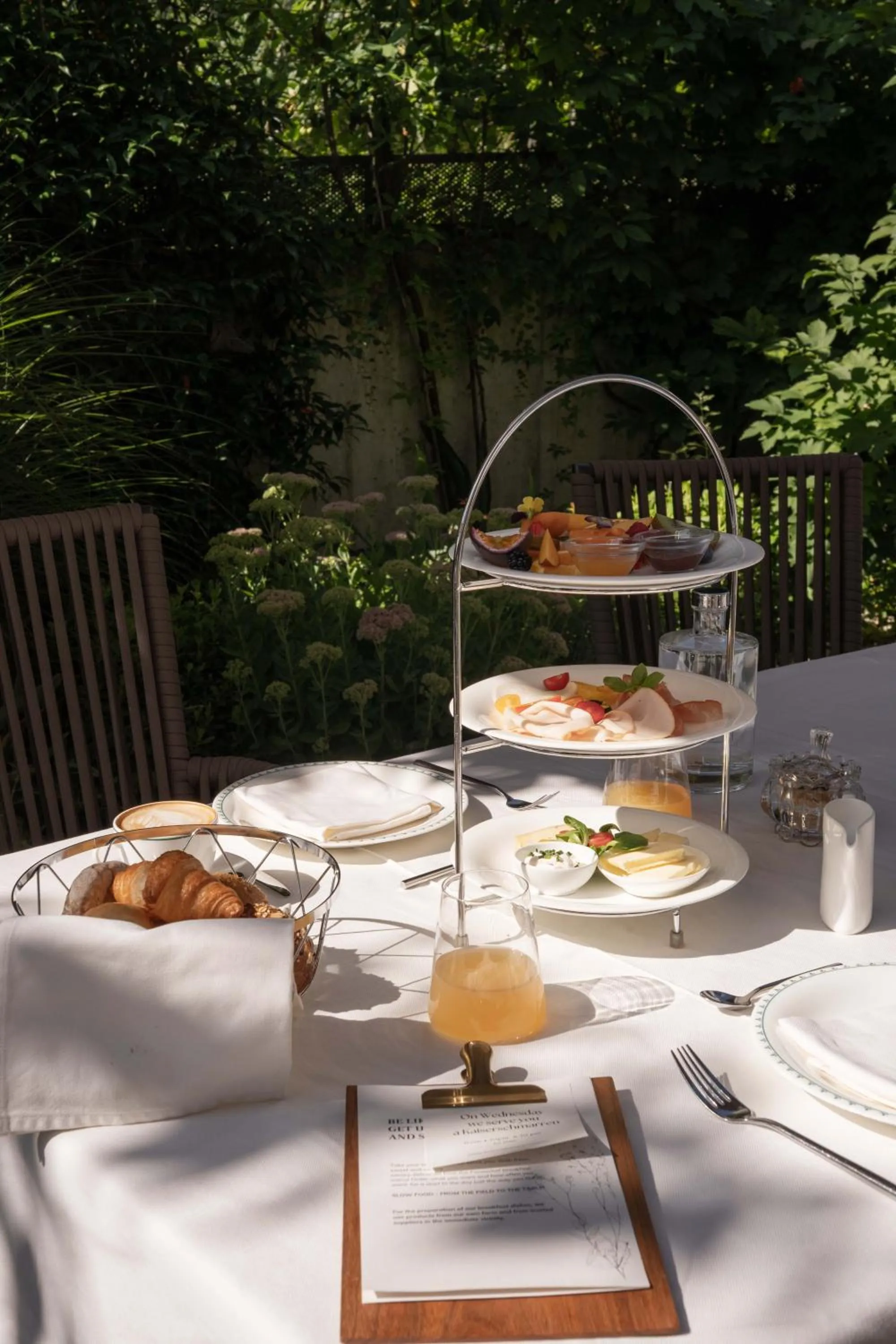 Breakfast in Garni-Hotel Der Forsterhof