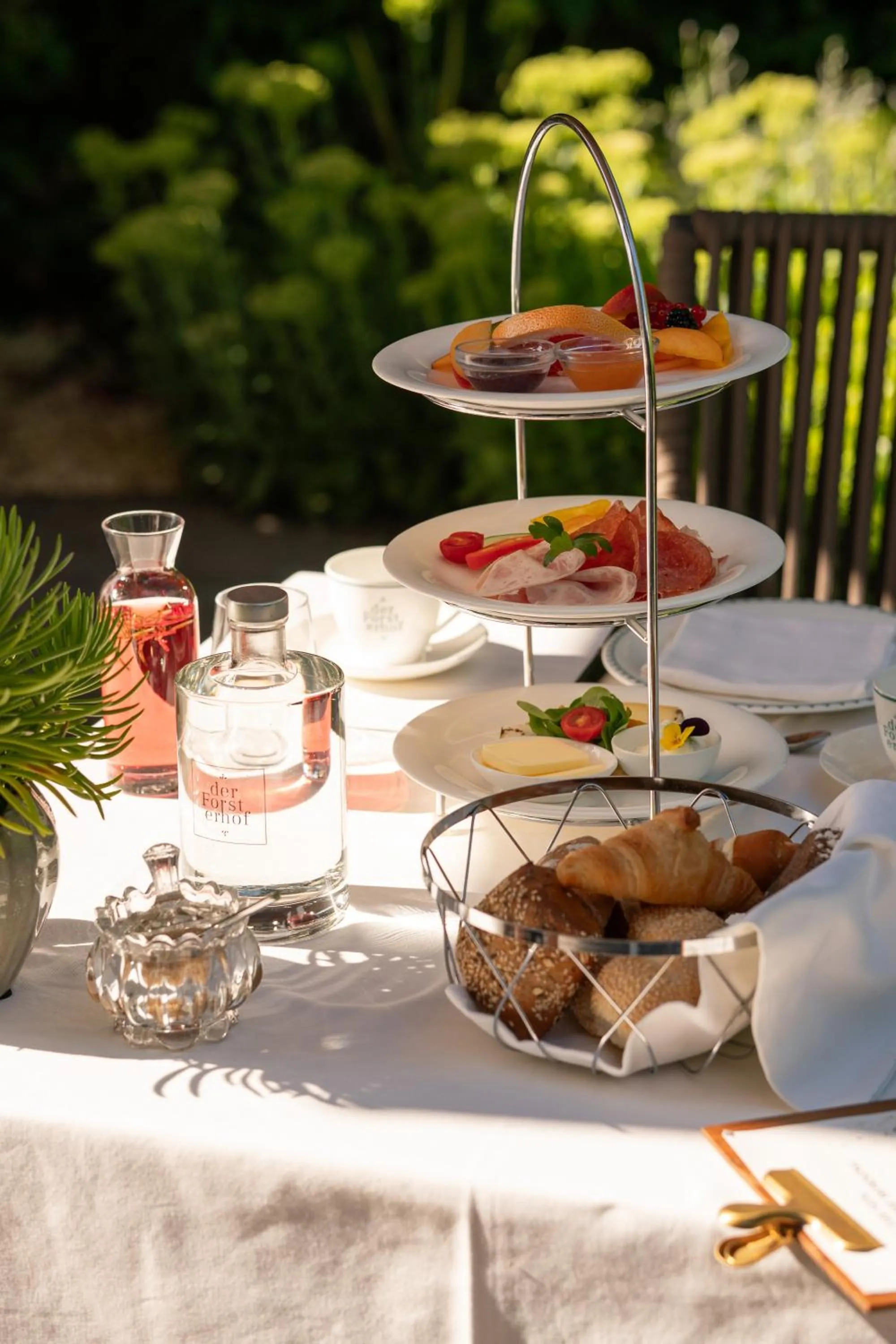 Breakfast in Garni-Hotel Der Forsterhof