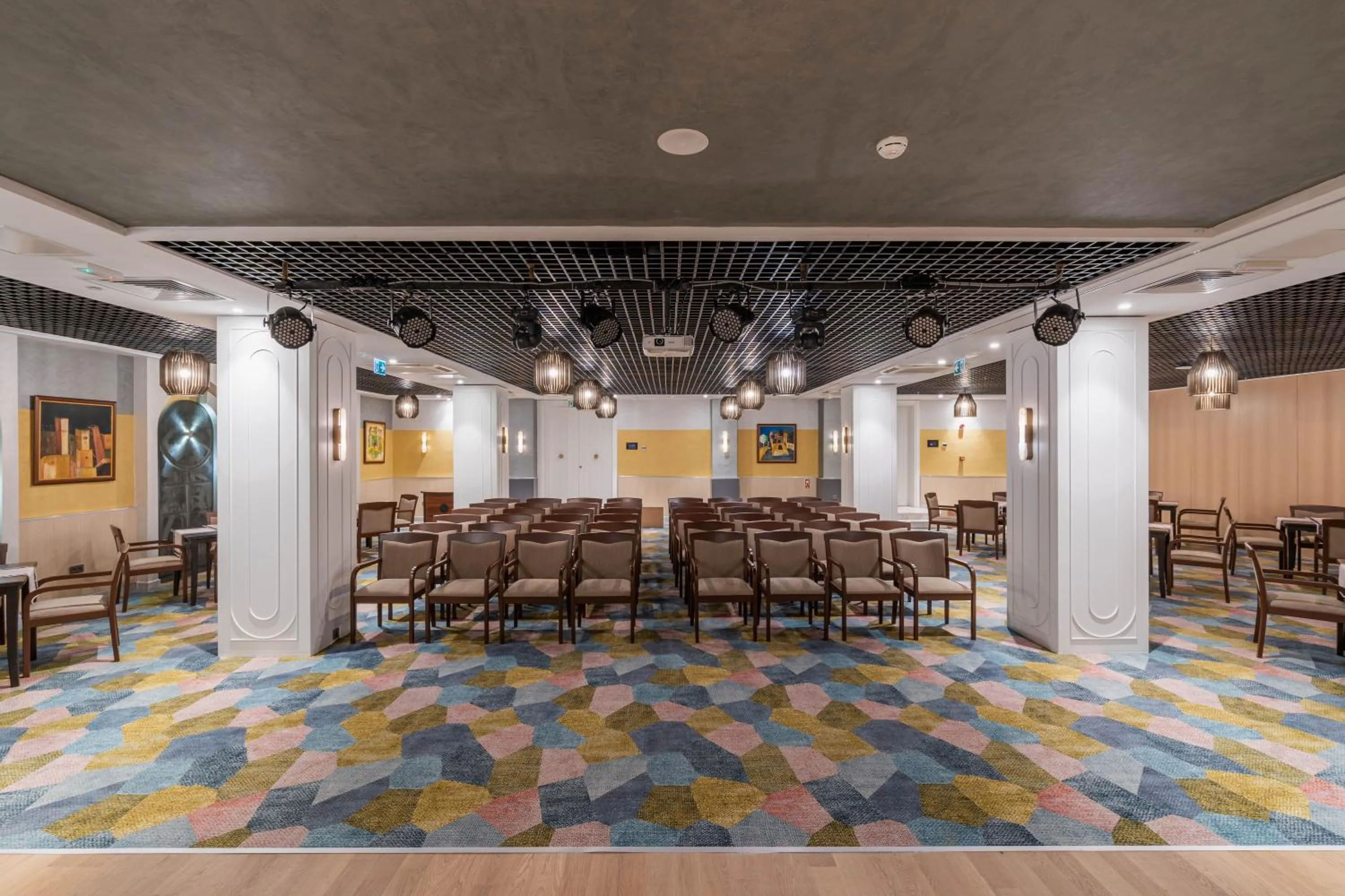 Business facilities in Fame Residence Kemer & Spa