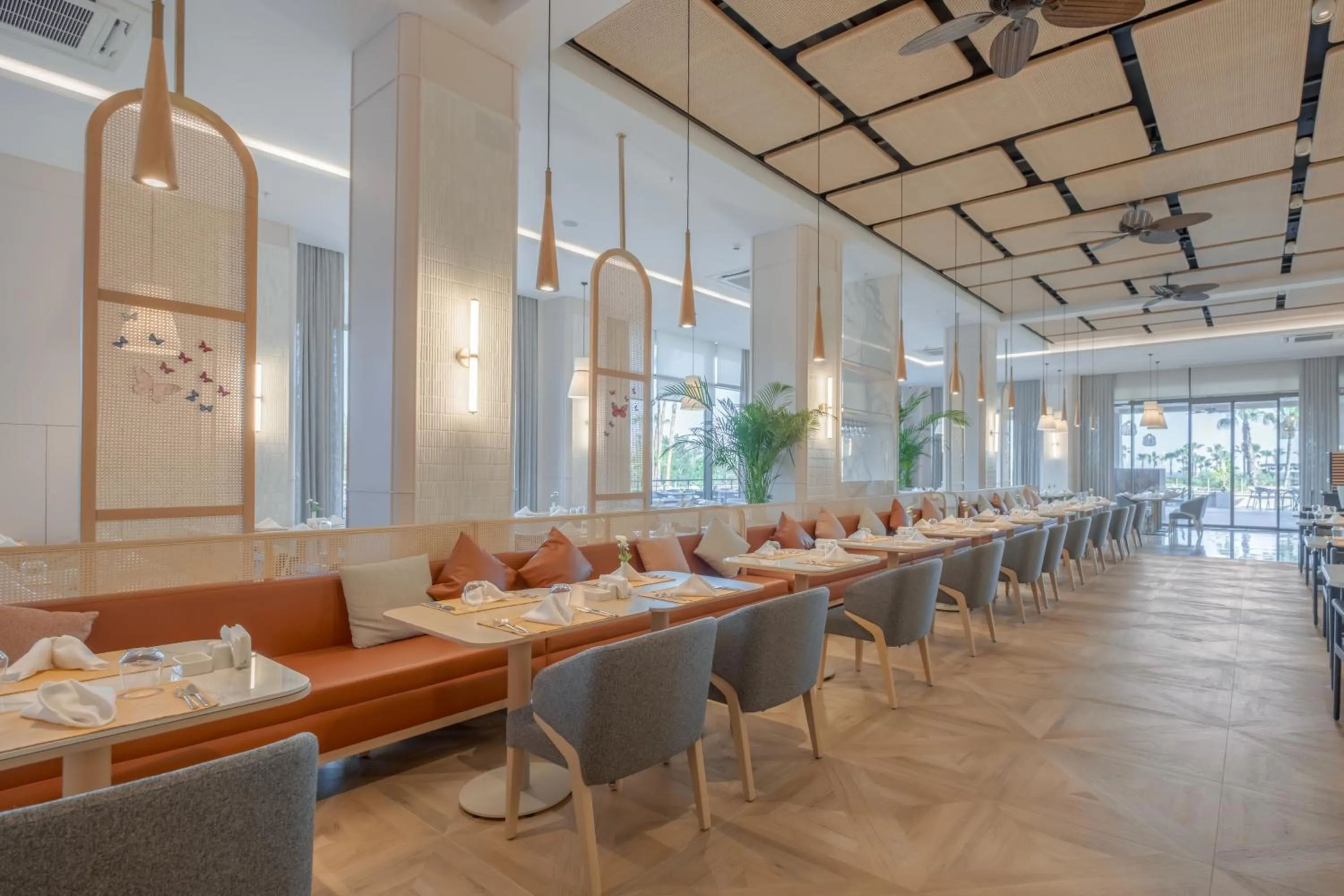 Restaurant/places to eat in Fame Residence Lara & Spa