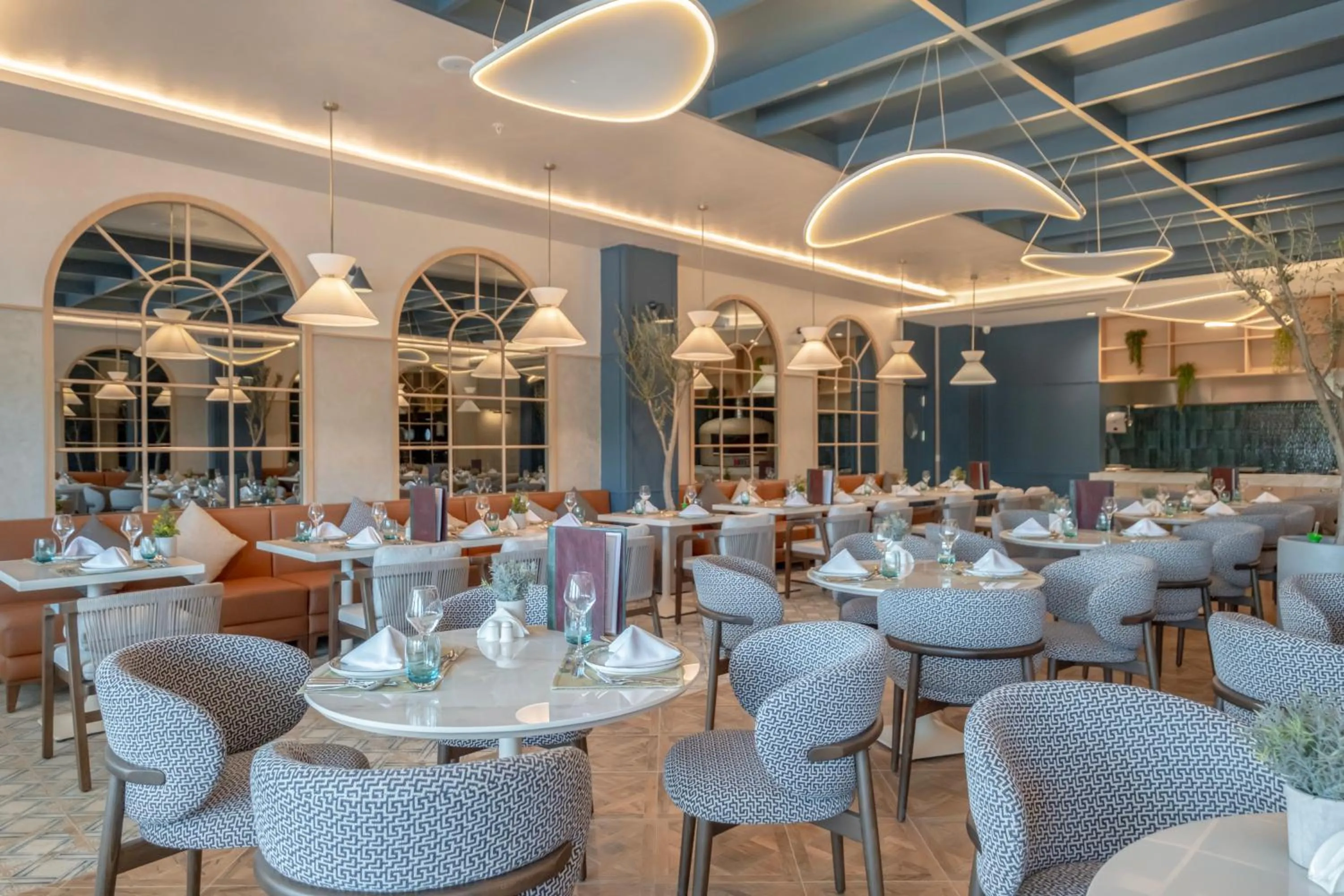 Restaurant/places to eat in Fame Residence Lara & Spa