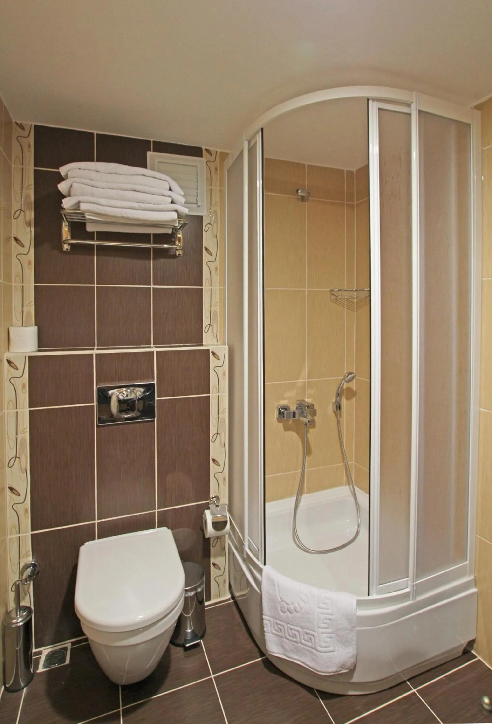 Bathroom in Marwa Hotel