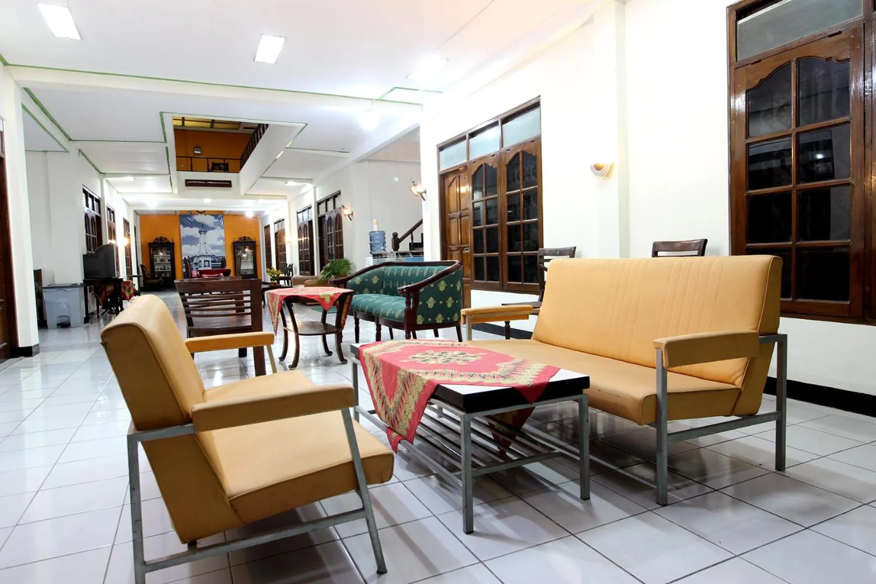 Area and facilities in RedDoorz Plus Syariah near Lempuyangan Station 3