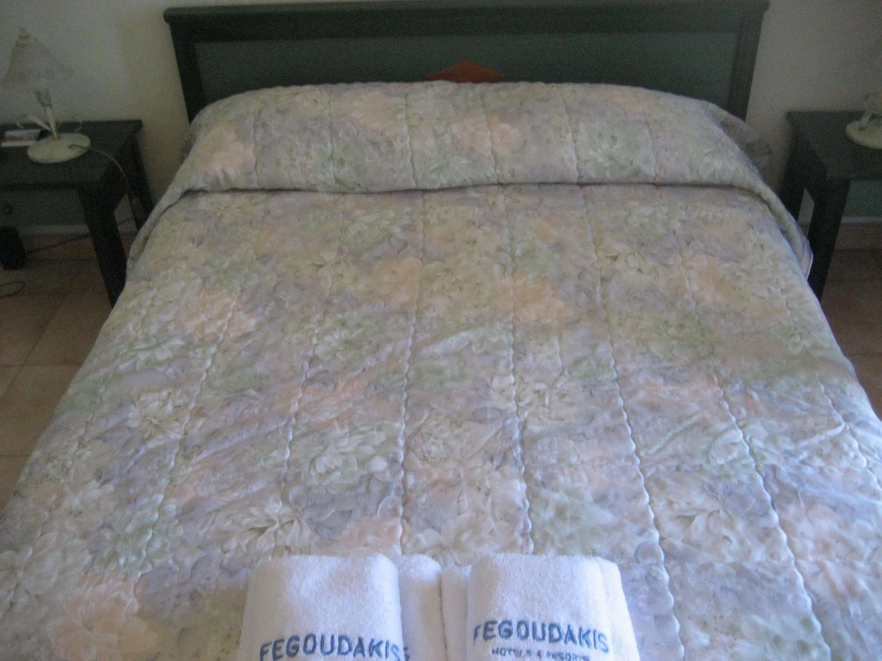 Garden view, Bed in Kyveli Hotel Apartments