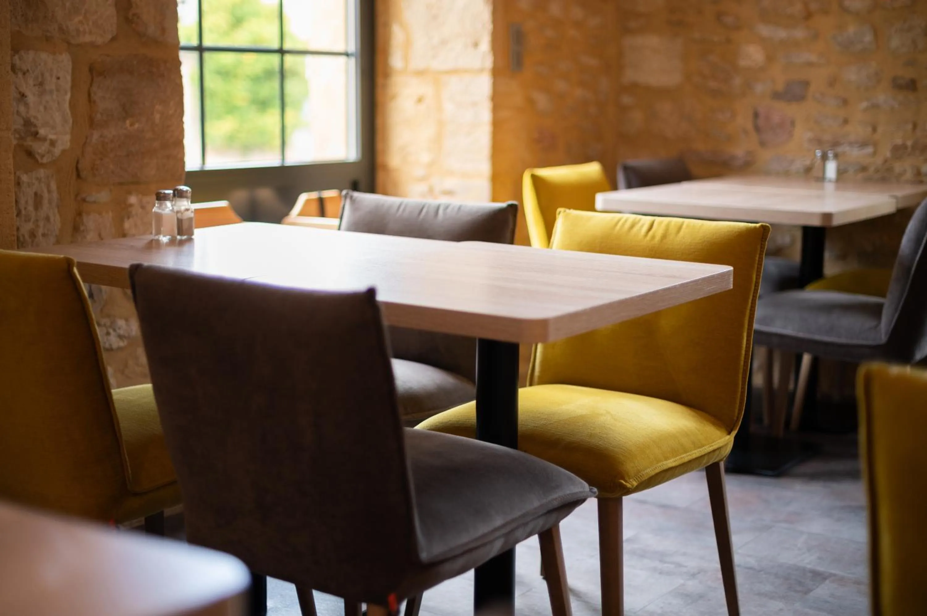 Breakfast in Hôtel La Couleuvrine Sarlat Centre Ville