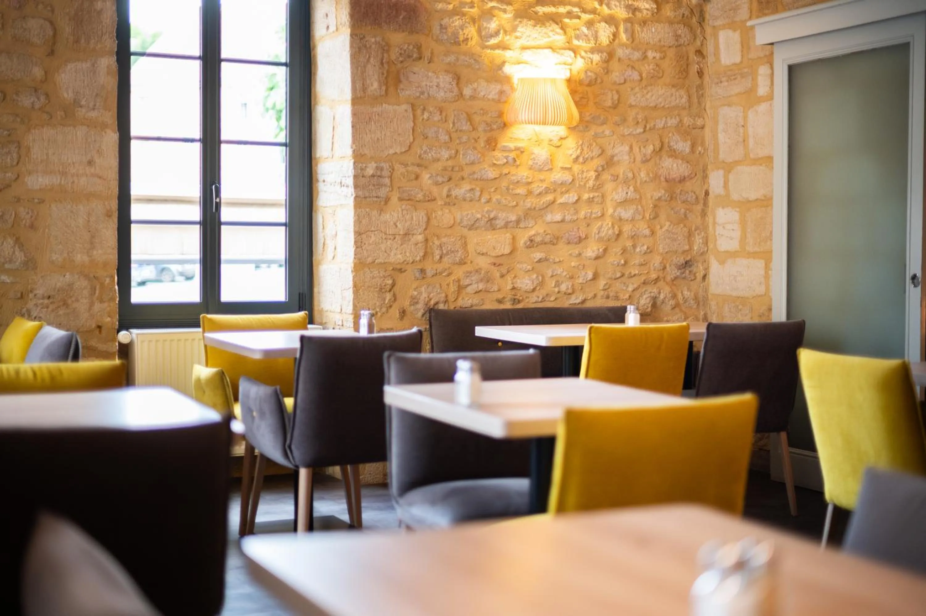 Breakfast in Hôtel La Couleuvrine Sarlat Centre Ville