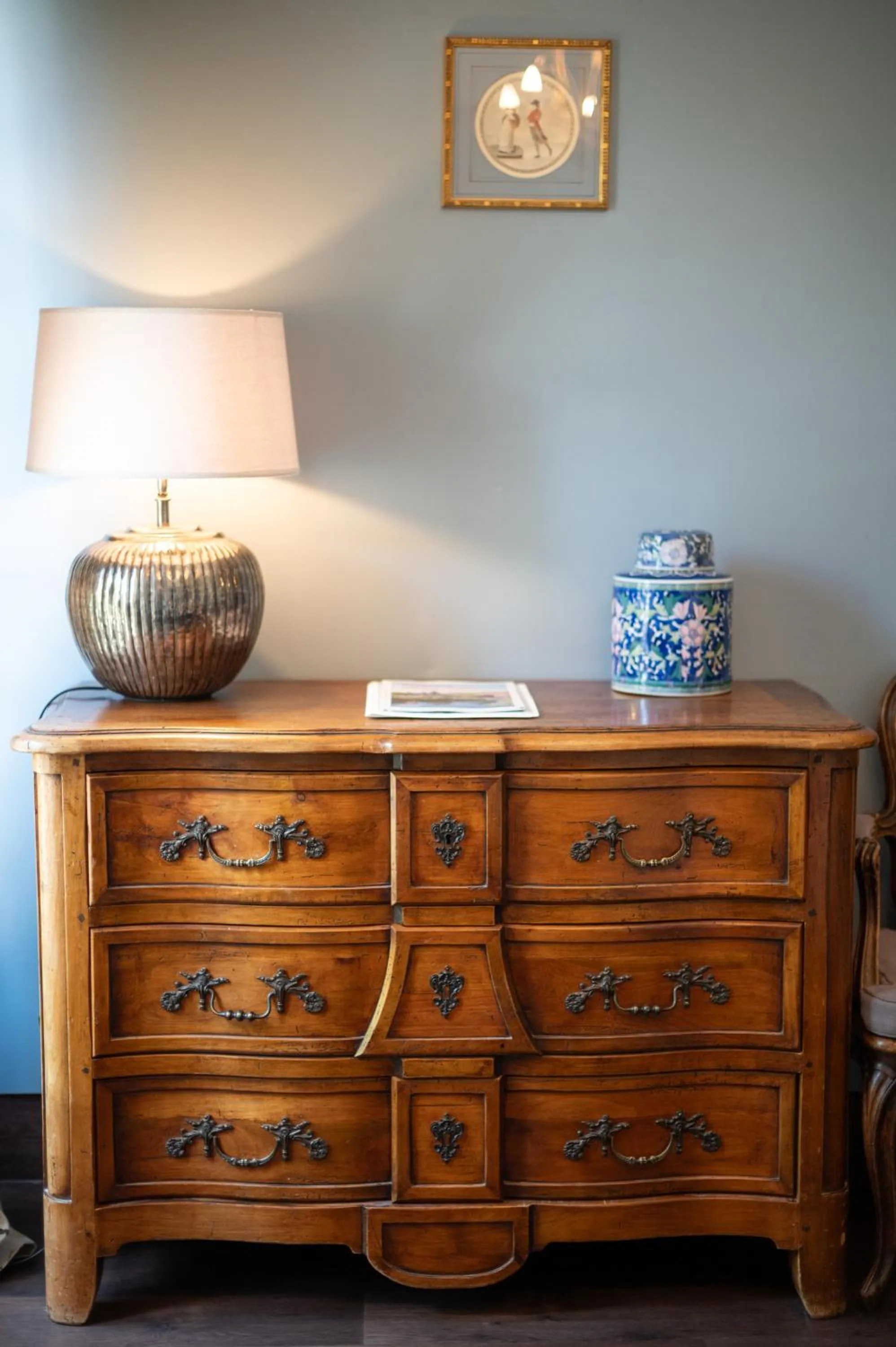 Decorative detail in Hôtel La Couleuvrine Sarlat Centre Ville