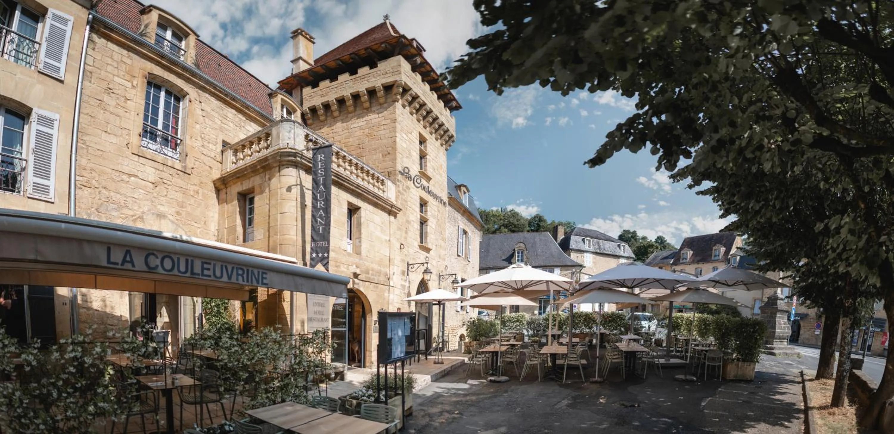 Property building in Hôtel La Couleuvrine Sarlat Centre Ville