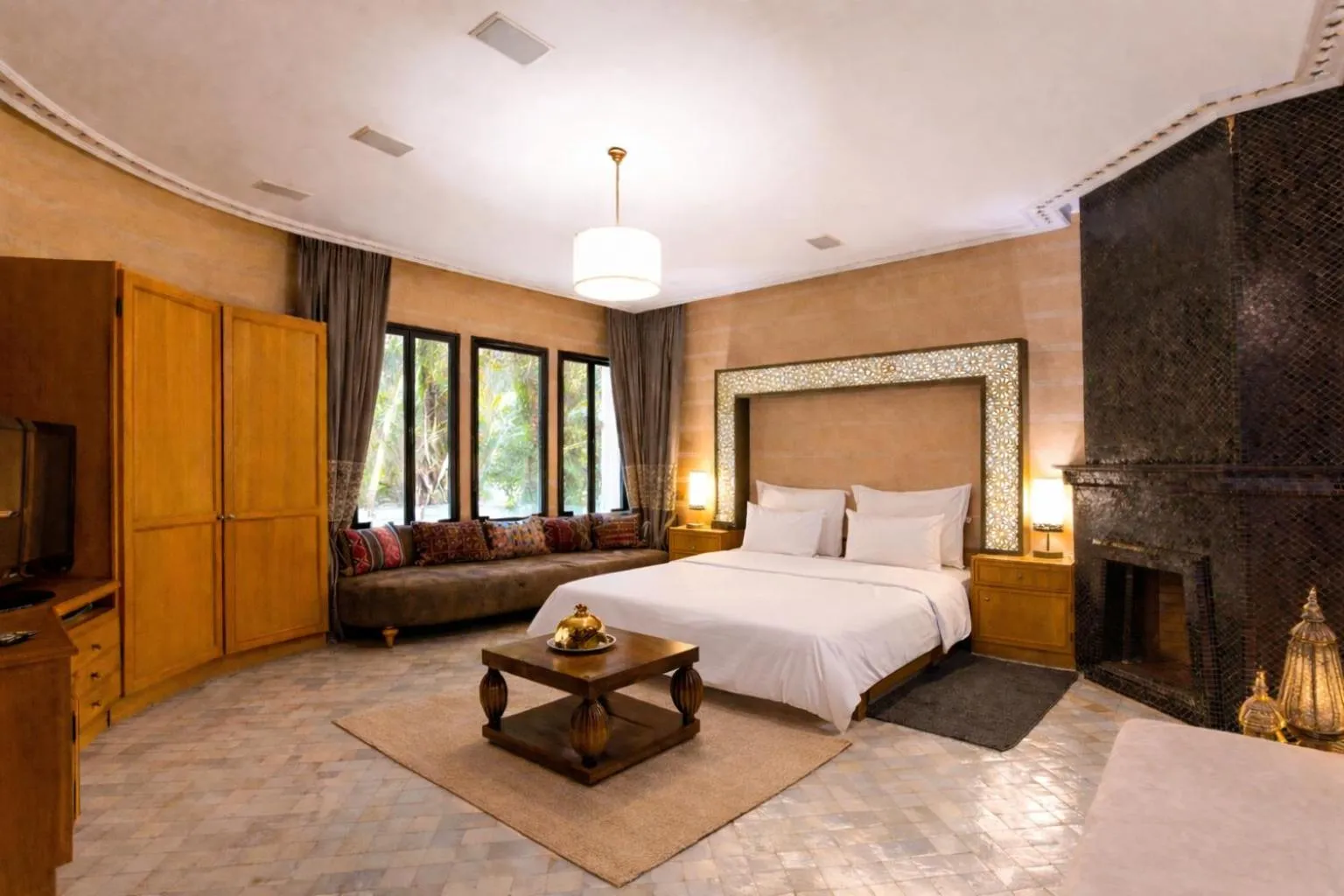 Photo of the whole room, Bed in Palais Mirage d'Atlas, Suites de Luxe & Spa