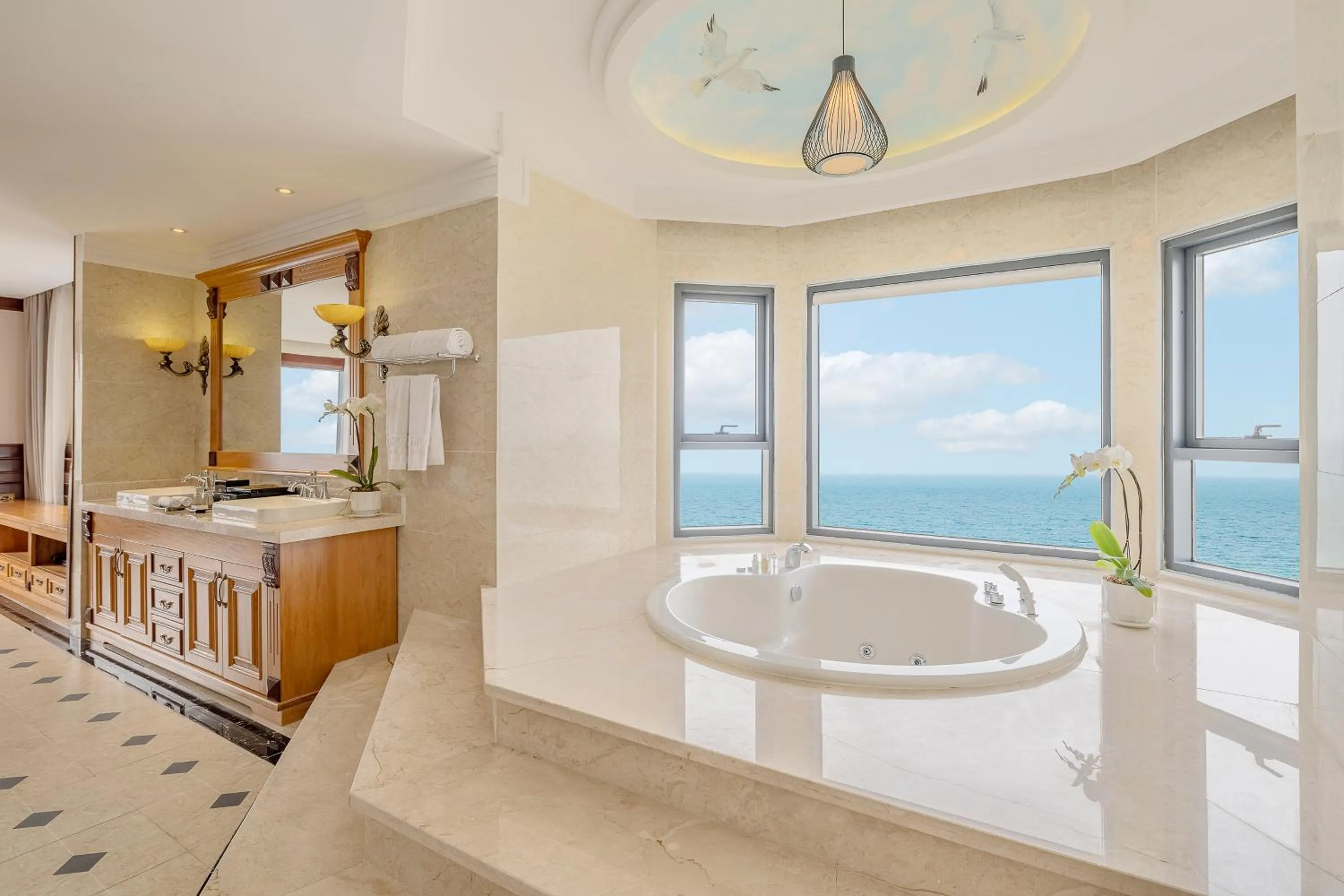 Bathroom in DLG Hotel Danang