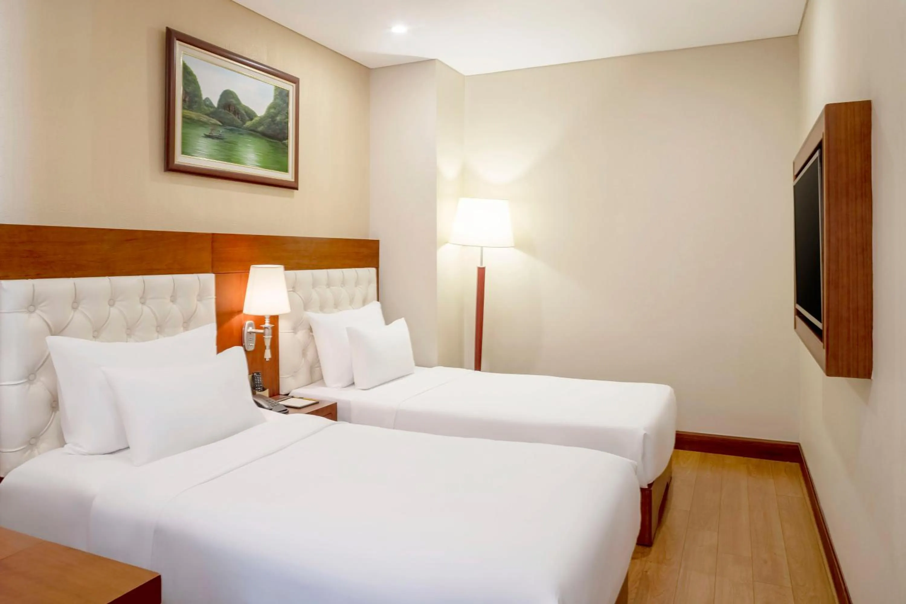 Bed in DLG Hotel Danang