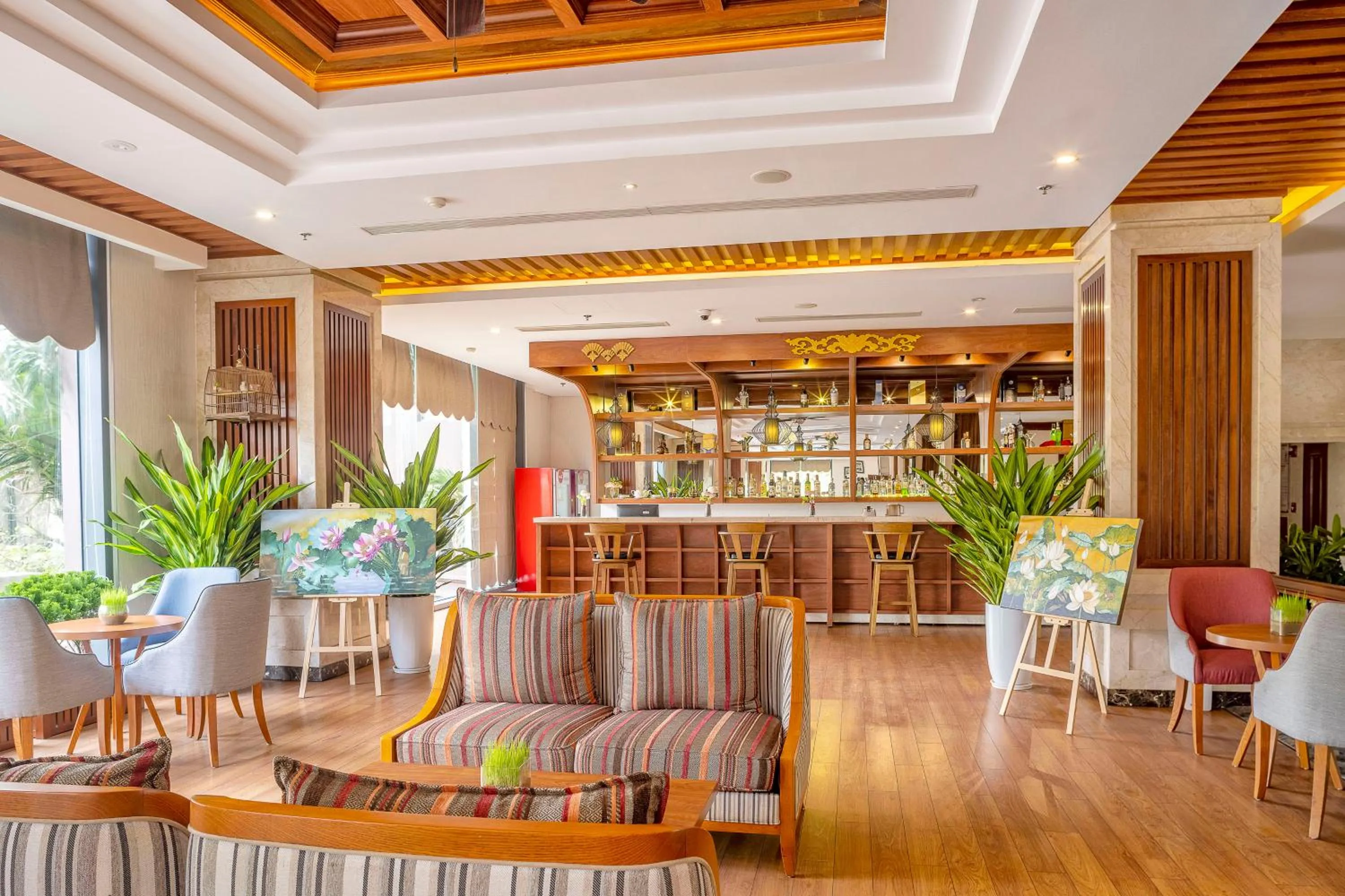 Lounge or bar in DLG Hotel Danang