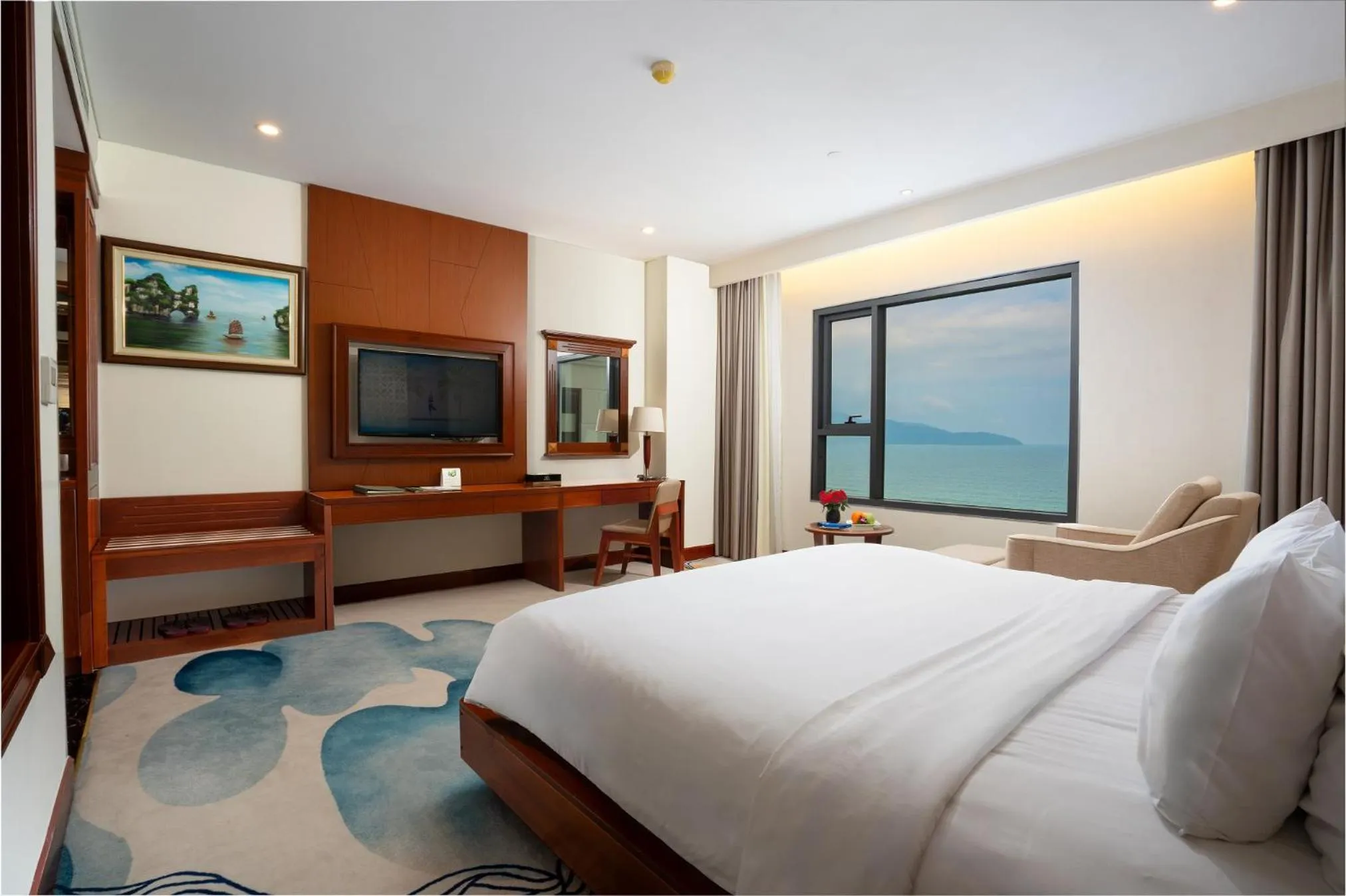 Bedroom, Bed in DLG Hotel Danang