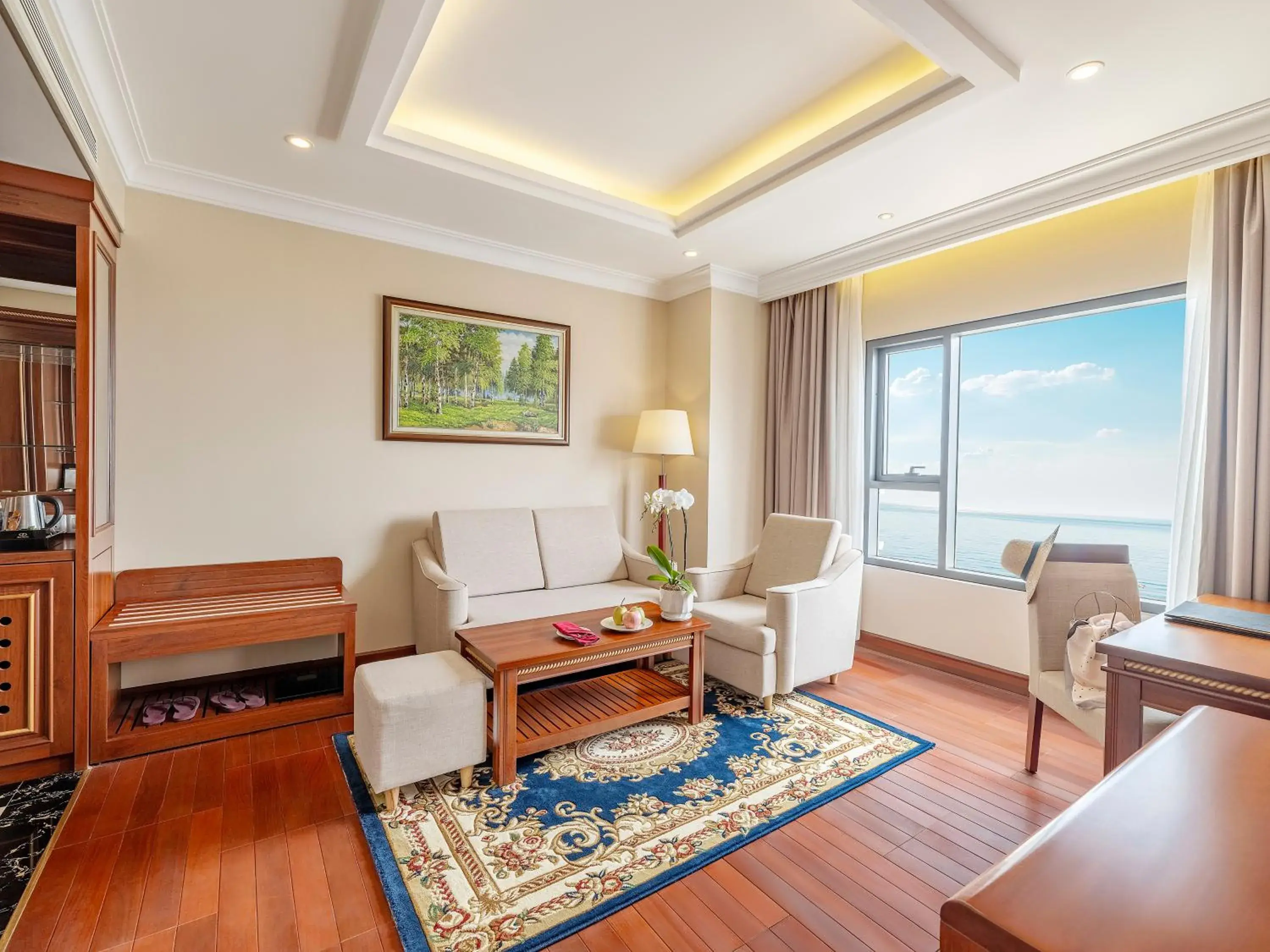 Junior Suite - Ocean Front in DLG Hotel Danang Junior Suite - Ocean Front in DLG Hotel Danang