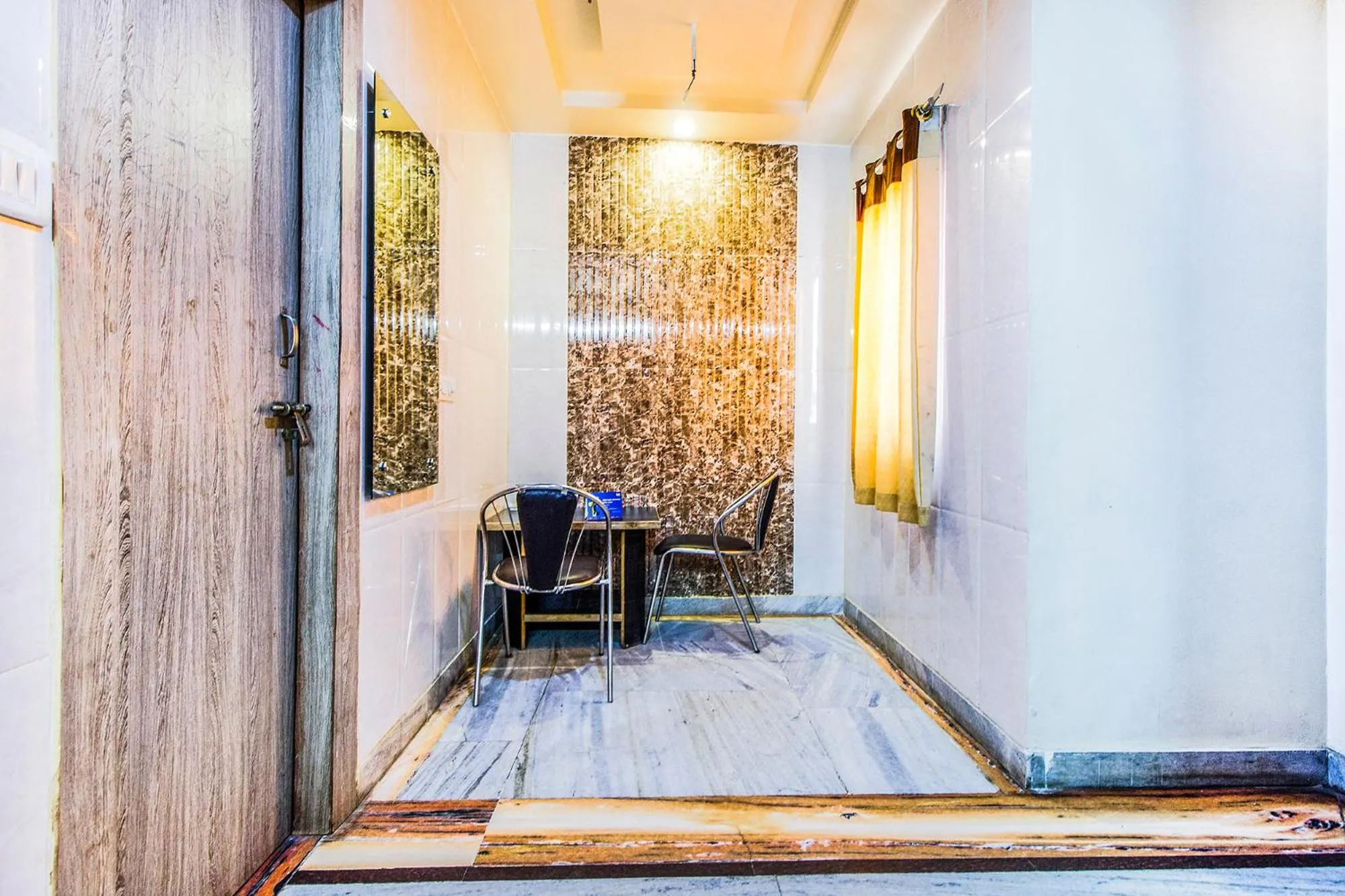 Seating area in FabExpress Alpine