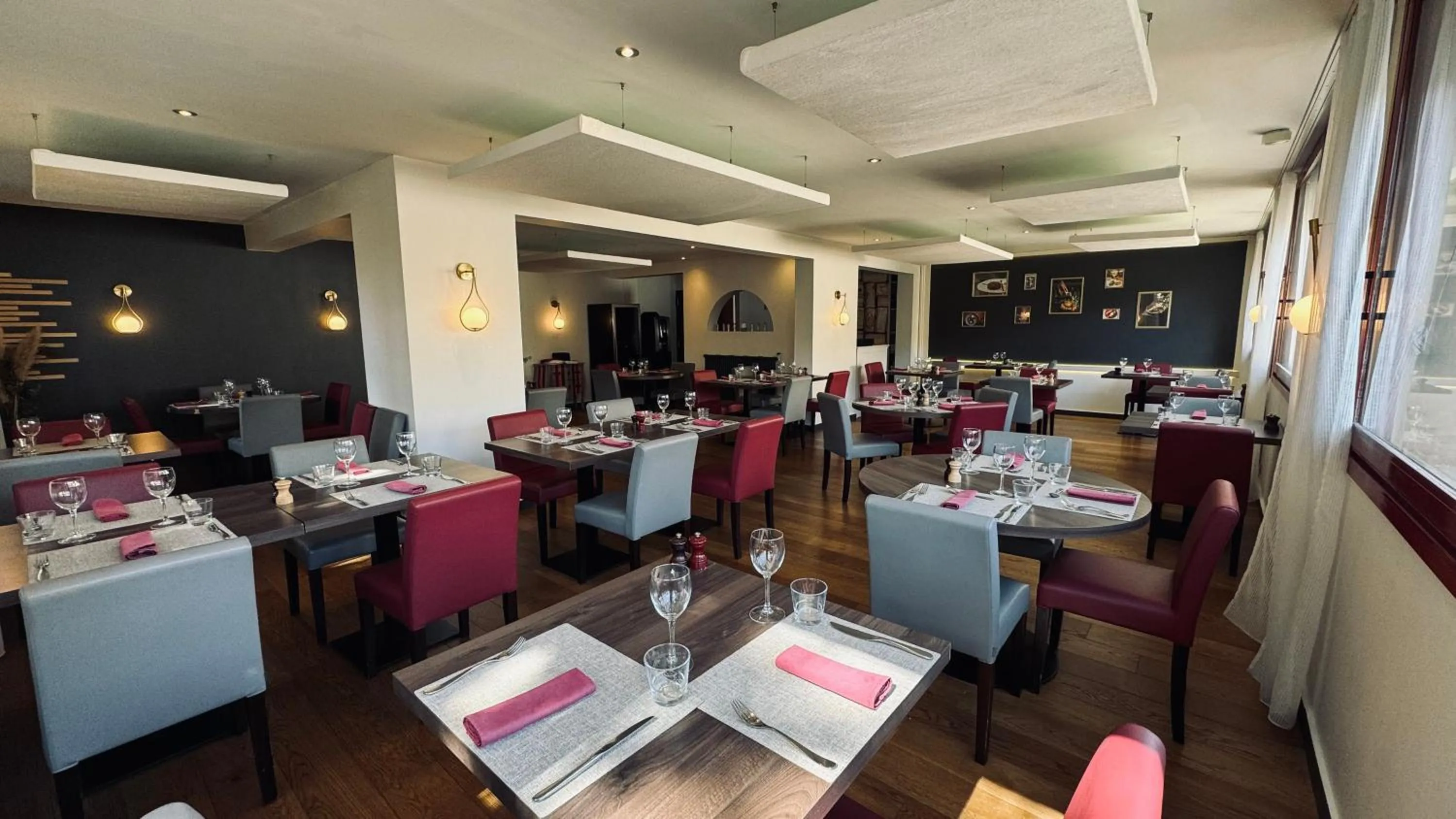 Restaurant/places to eat in La Terrasse Fleurie, Logis, Hôtel et Restaurant