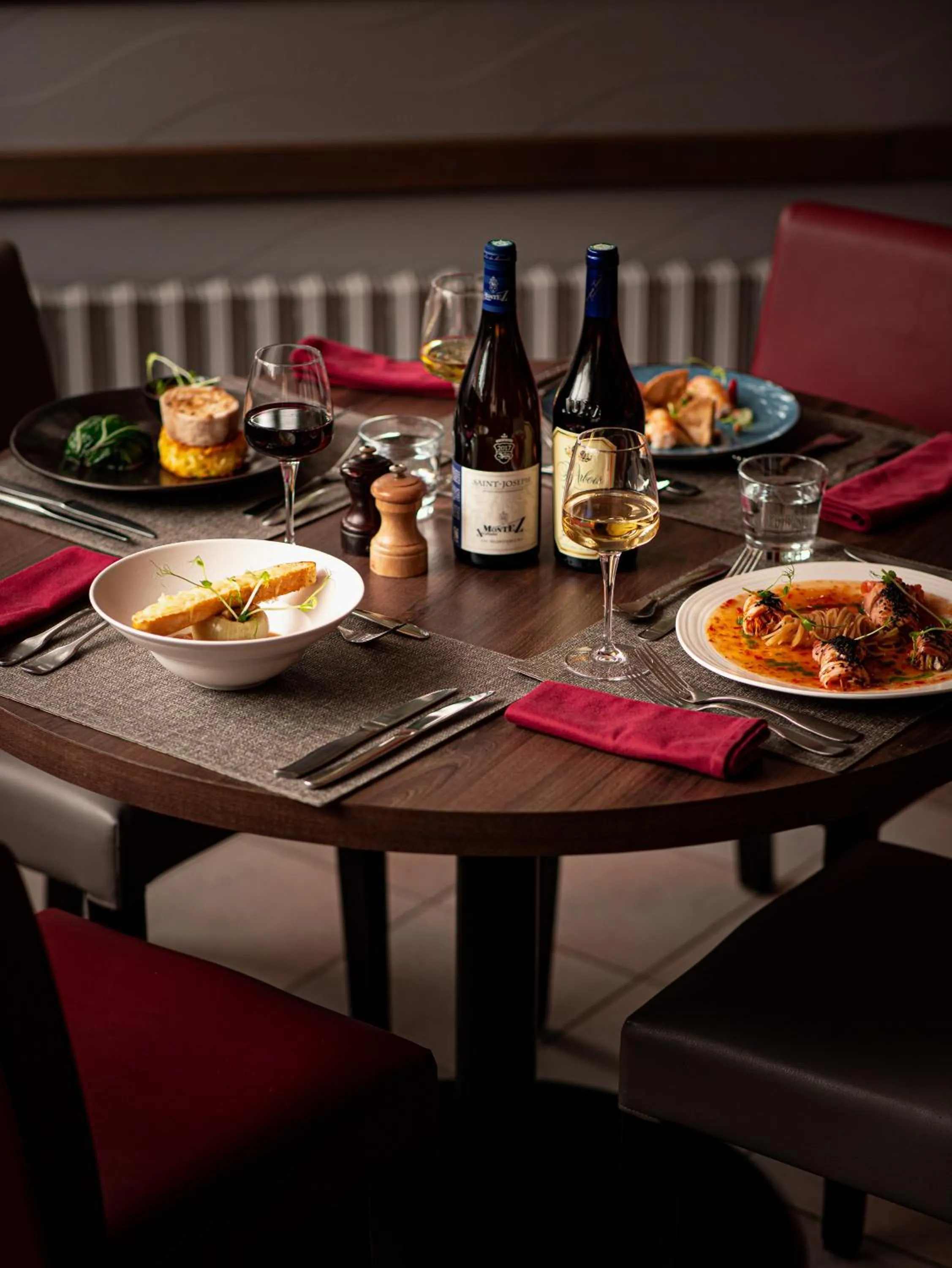 Restaurant/places to eat in La Terrasse Fleurie, Logis, Hôtel et Restaurant