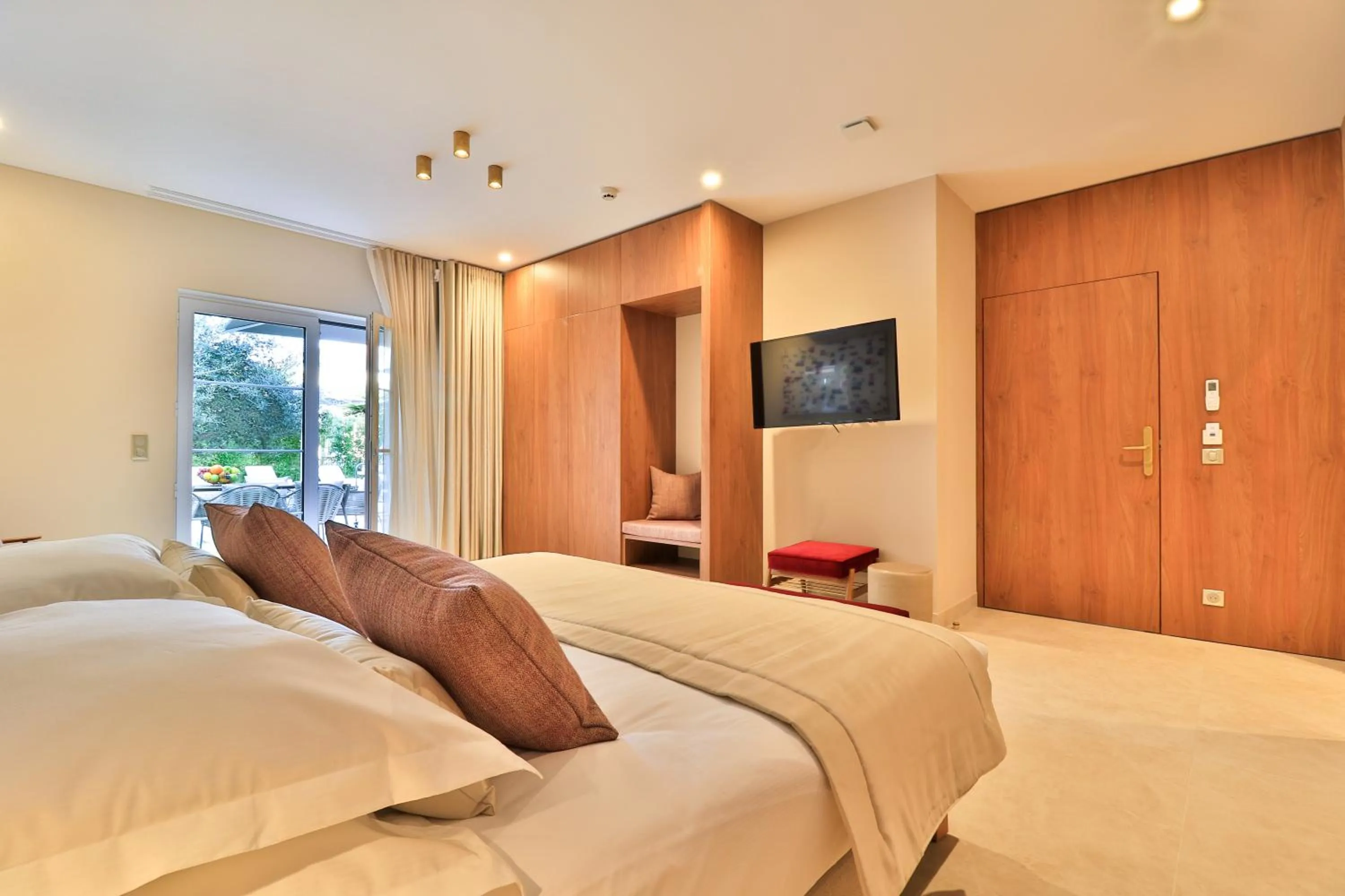 Bed in Hostellerie La Farandole