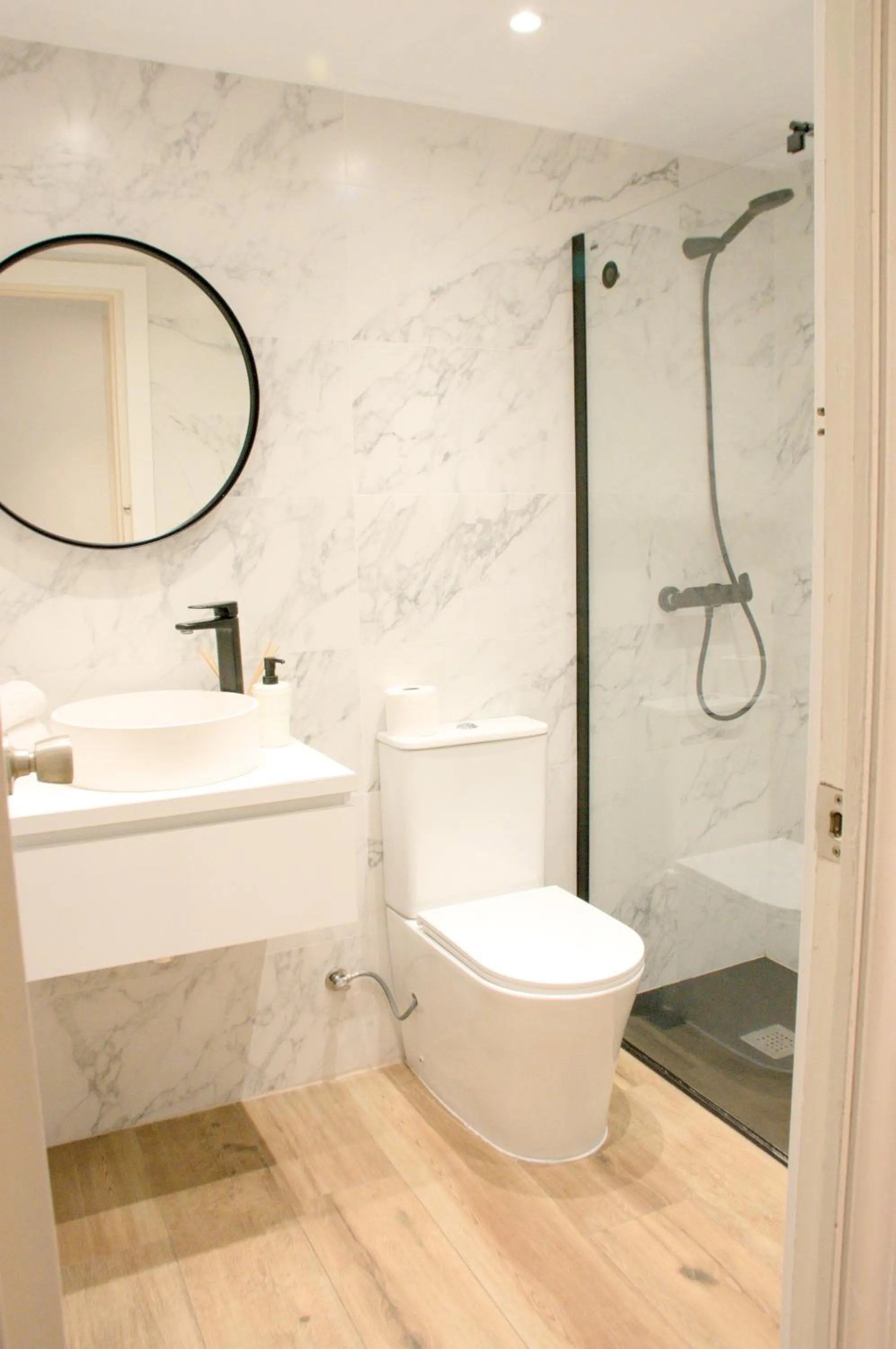 Sweet BCN Three Bedroom Apartment