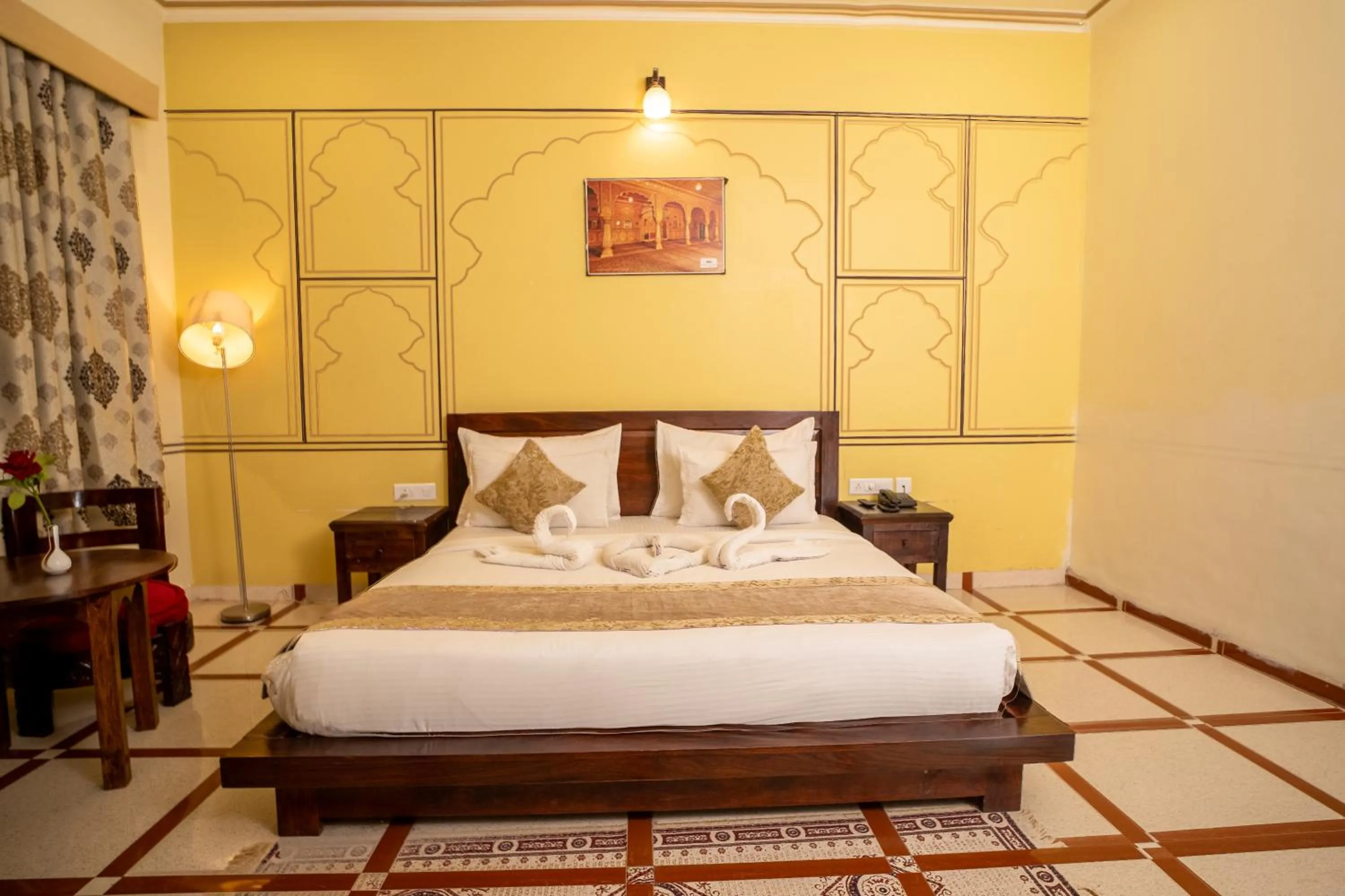 Bed in Hotel Laxmi Niwas - A Heritage Retreat