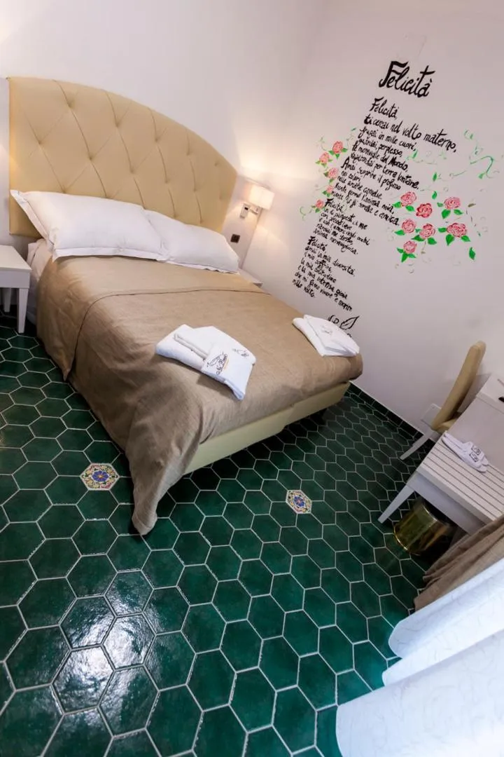 Decorative detail in Na' Poesia B&B di Charme