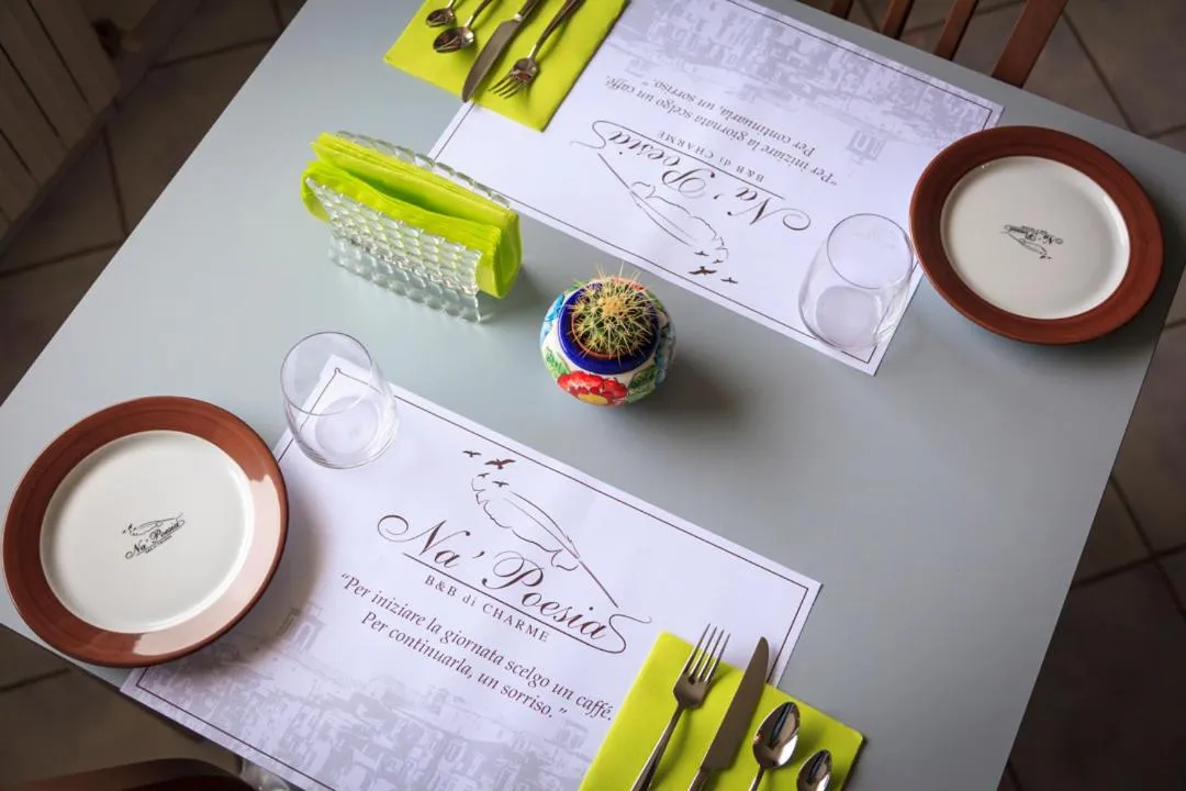 Communal lounge/ TV room in Na' Poesia B&B di Charme