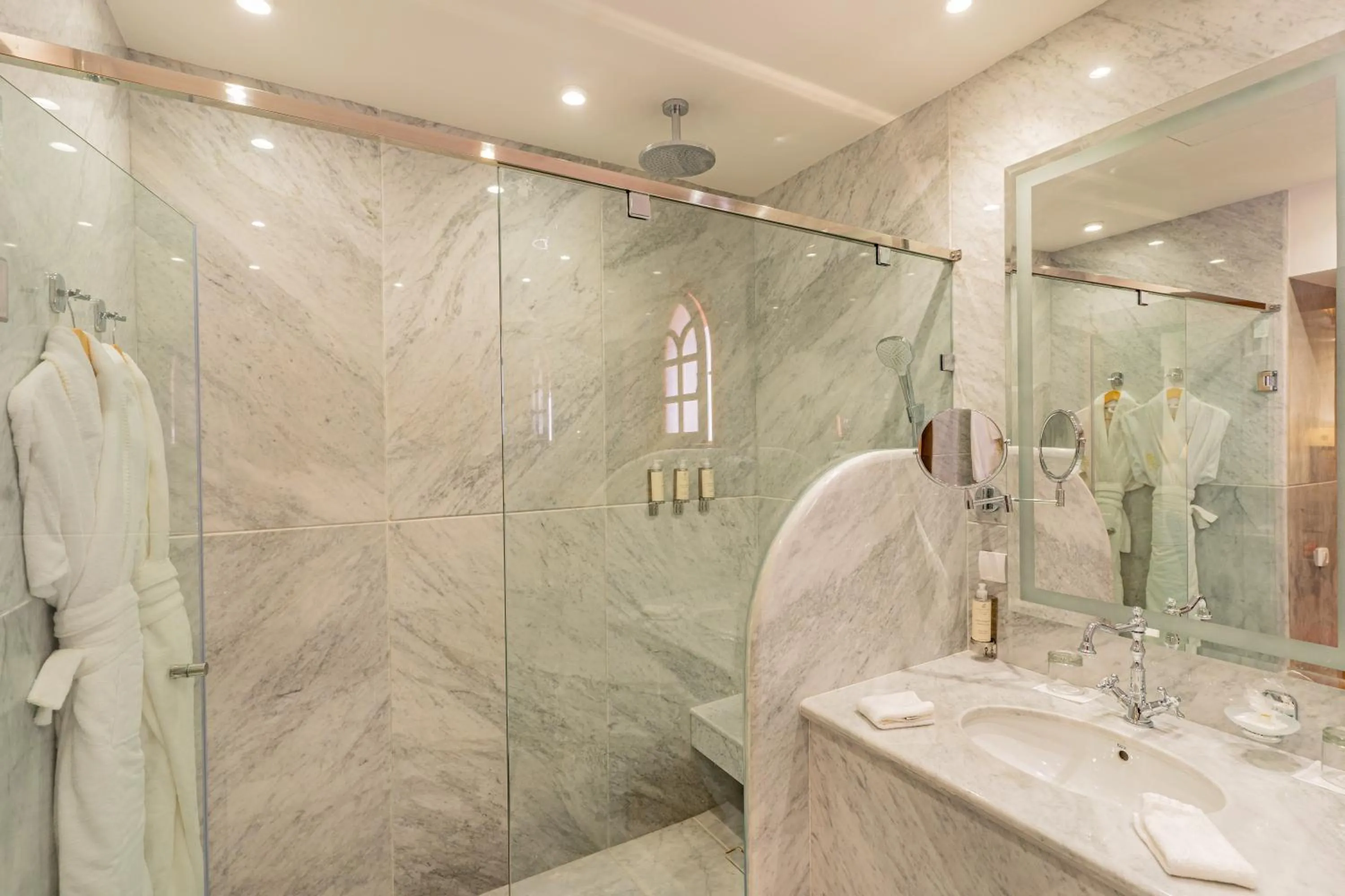 Shower in La Maison Arabe Hotel, Spa & Cooking Workshops