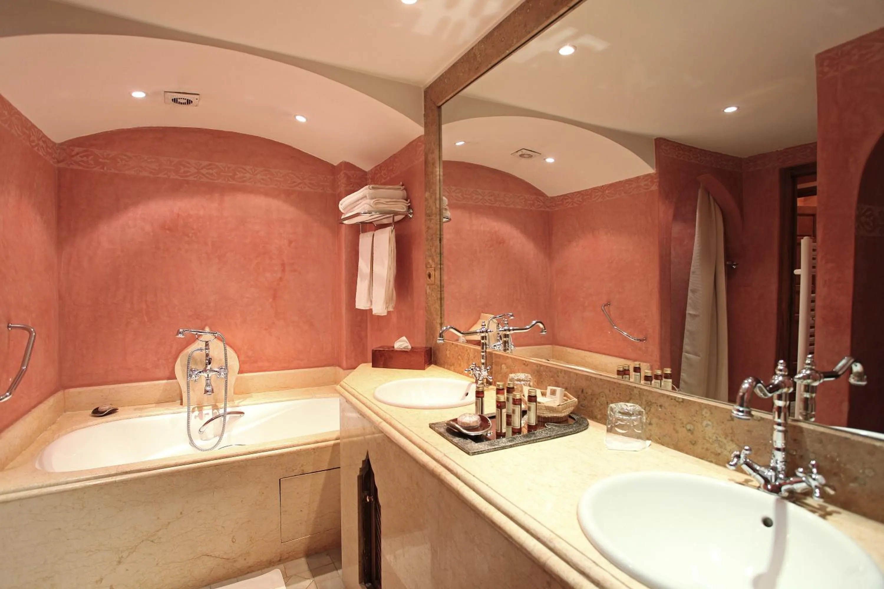 Bathroom in La Maison Arabe Hotel, Spa & Cooking Workshops