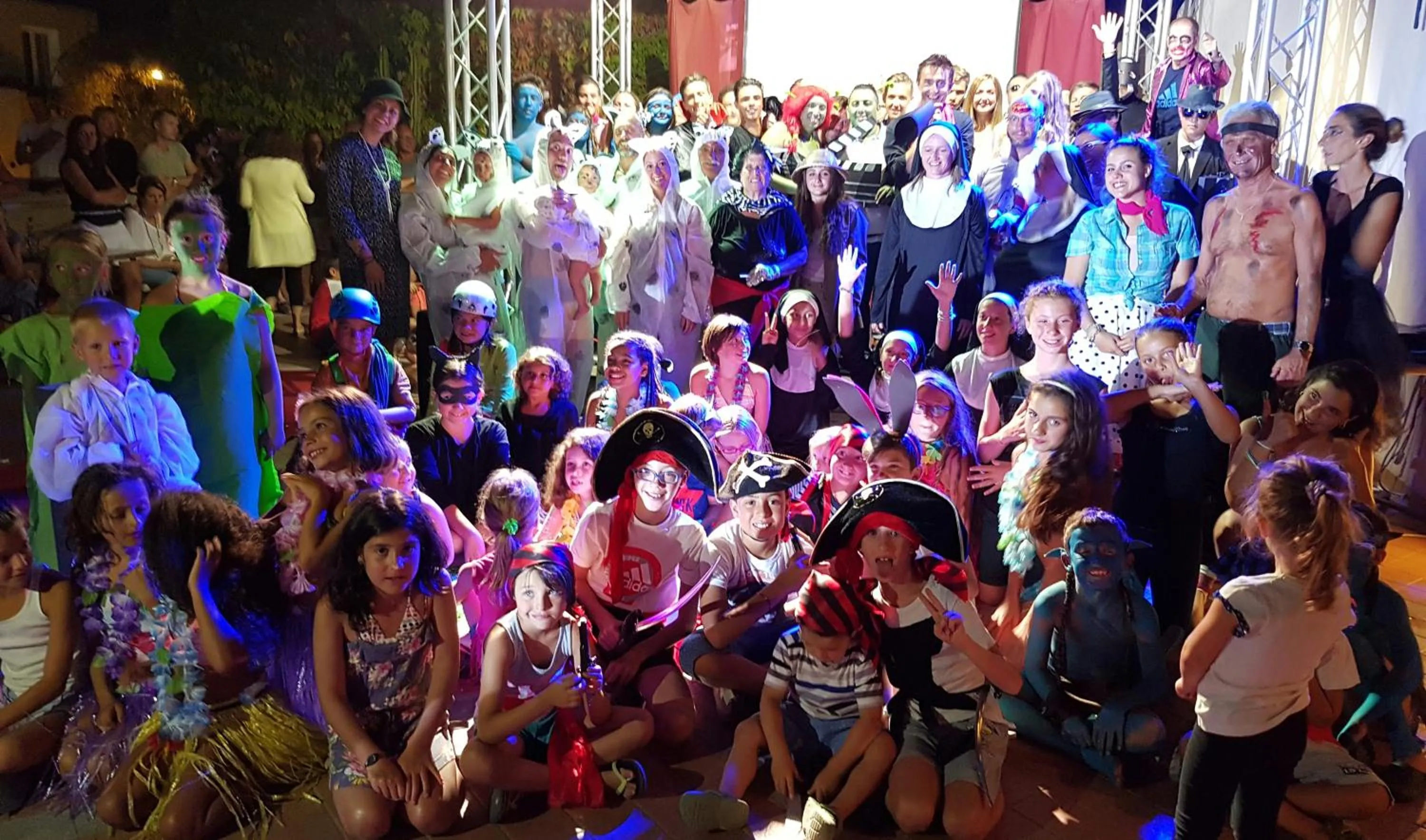 Evening entertainment in Il Villaggio Di Giuele