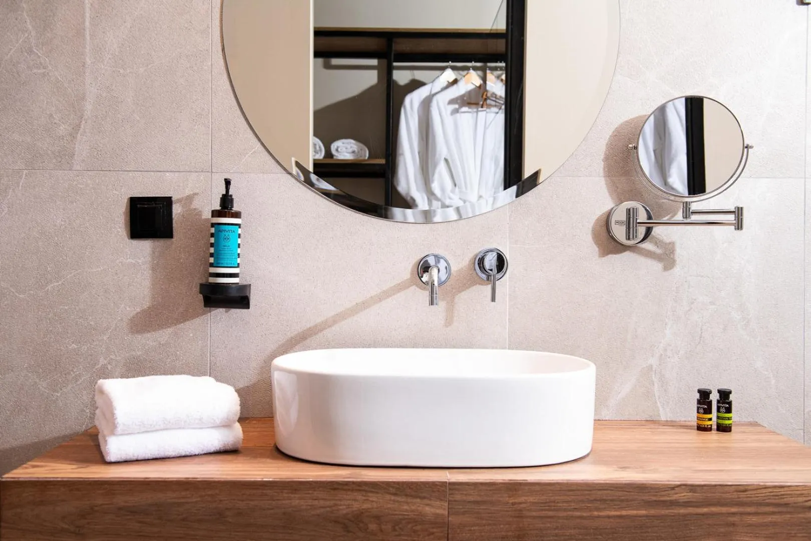 Bathroom in Hotel Naiades