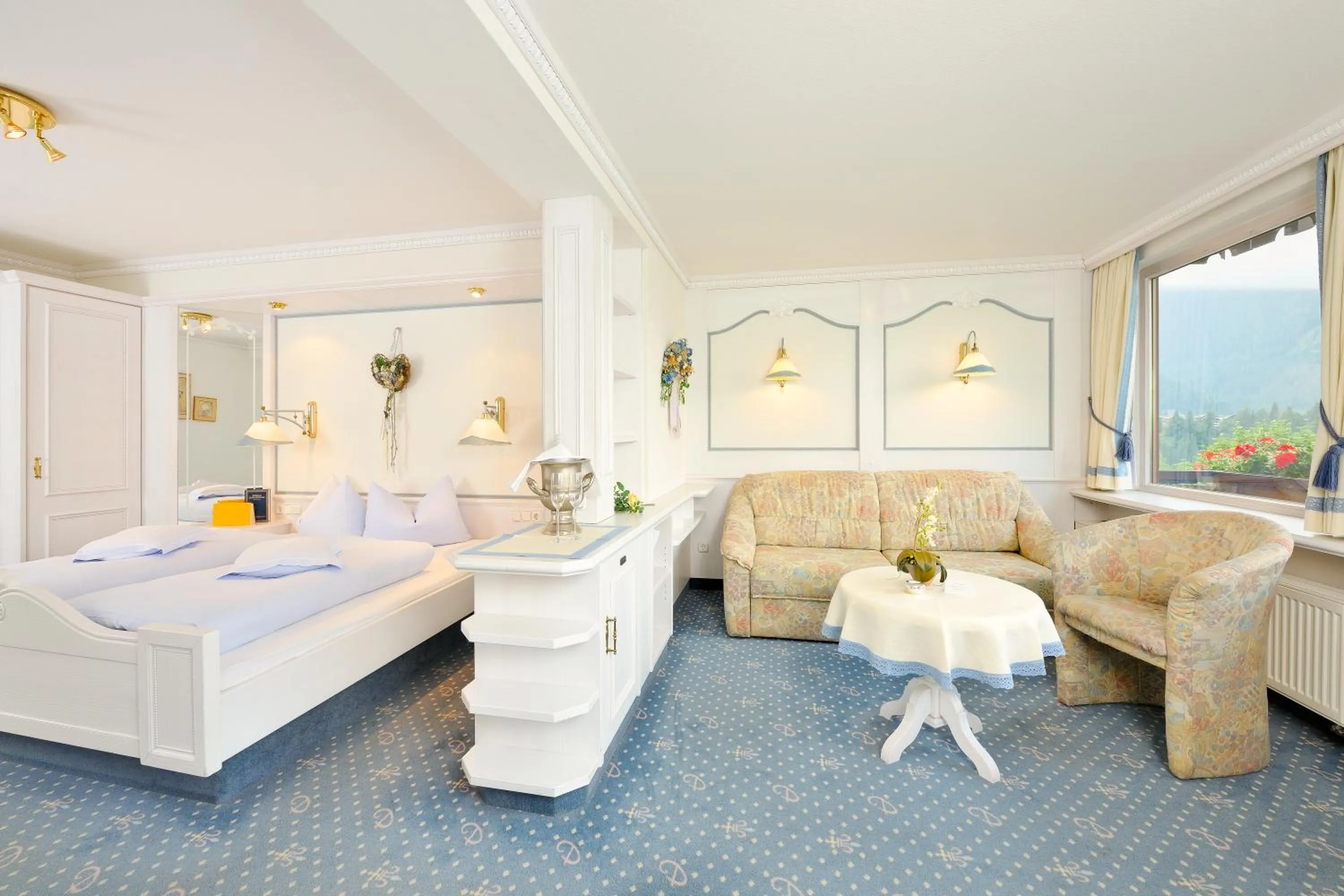 Photo of the whole room in Hotel Almhof Rupp