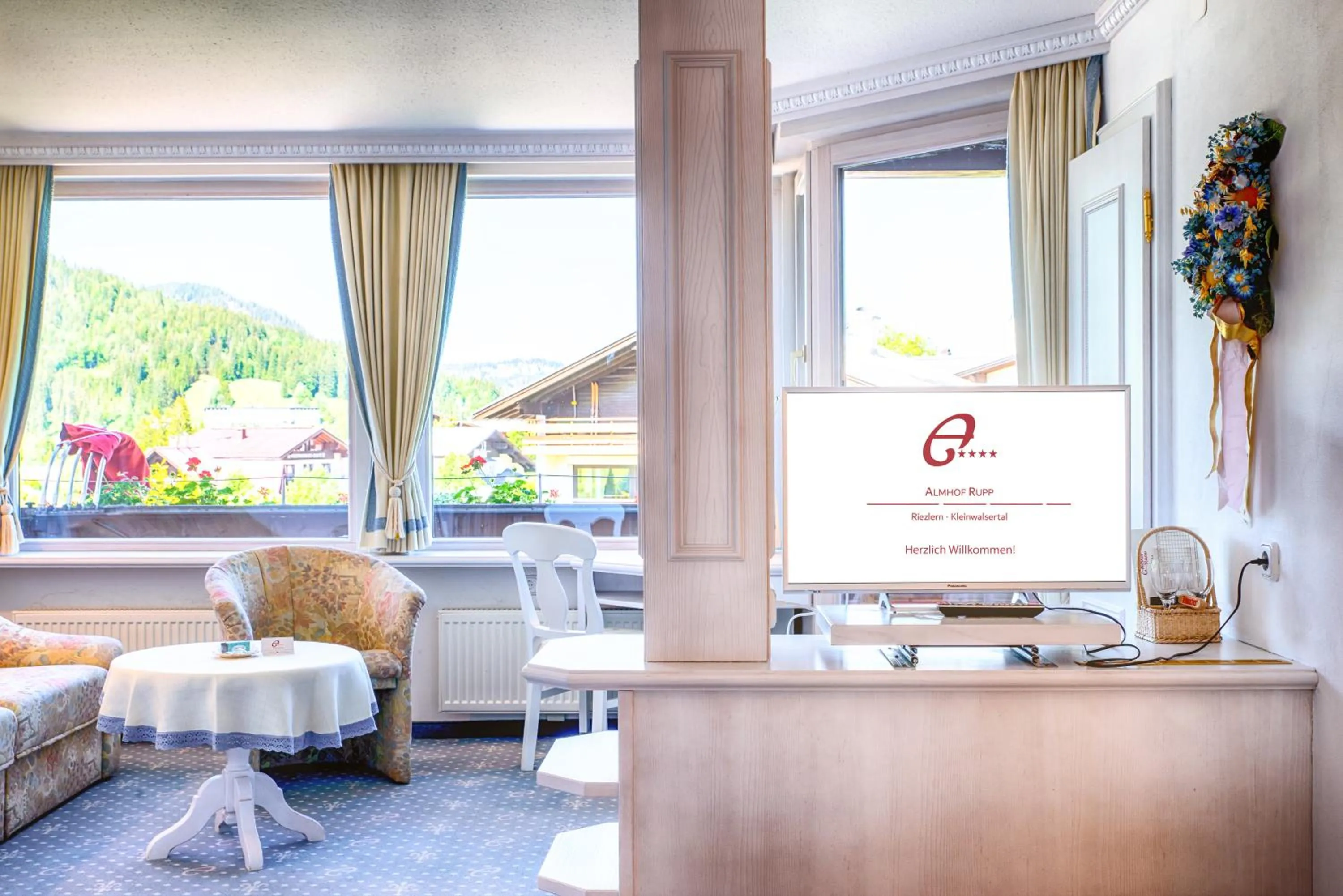 Seating area in Hotel Almhof Rupp