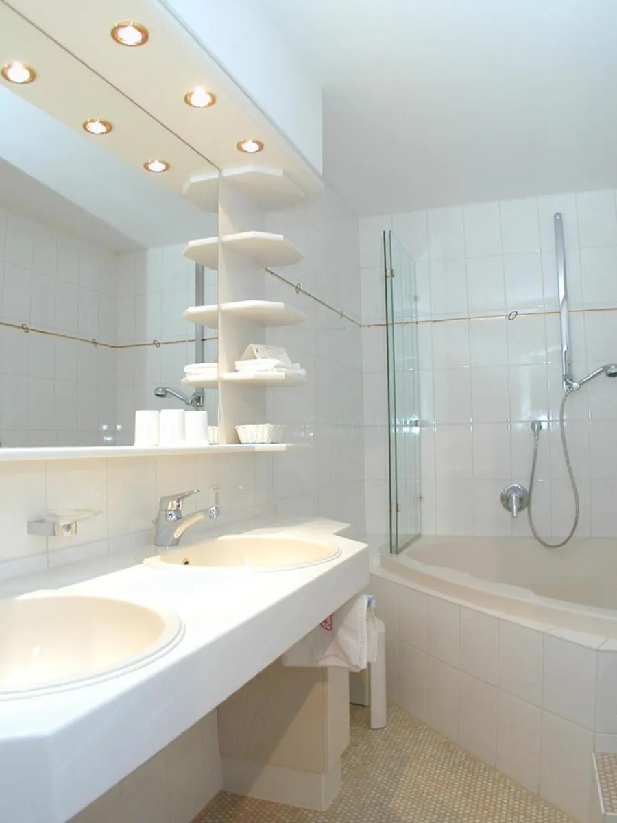 Bathroom in Hotel Almhof Rupp