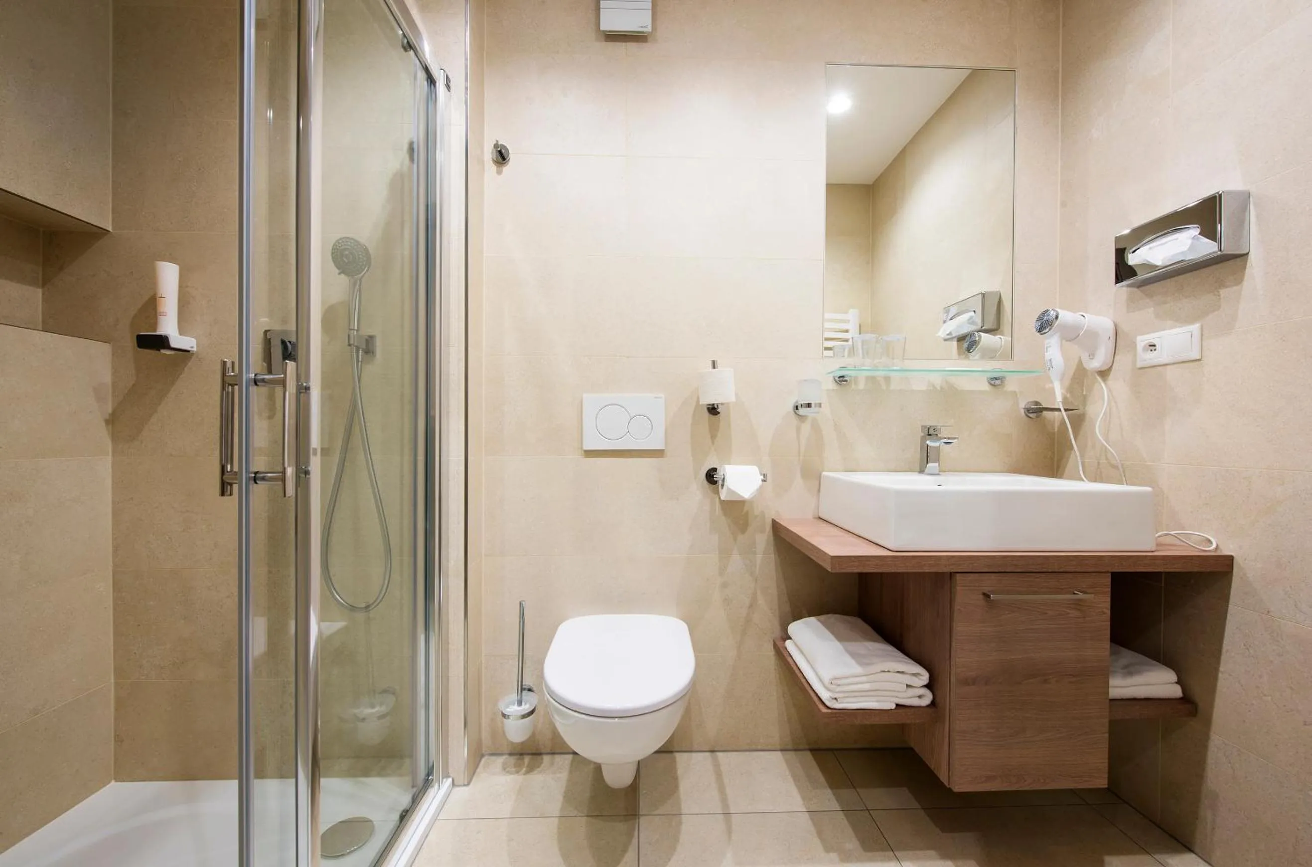 Shower in Hotel Panorama Resort