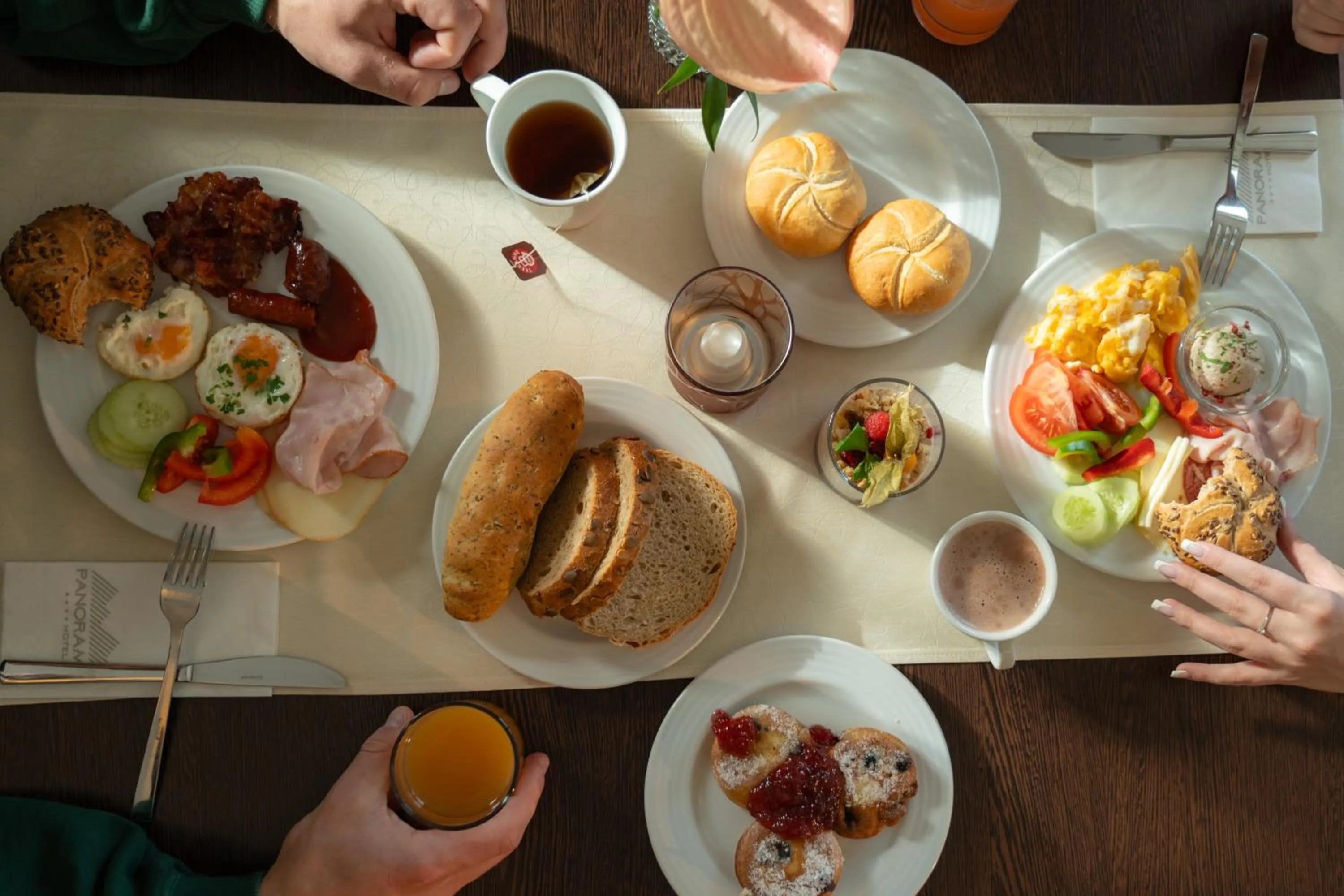 Restaurant/places to eat in Hotel Panorama Resort