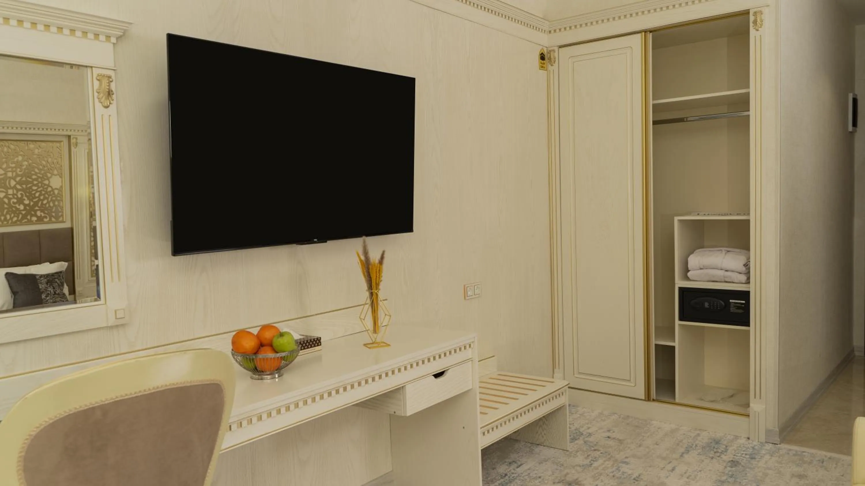 TV and multimedia in DiliMah Premium Luxury