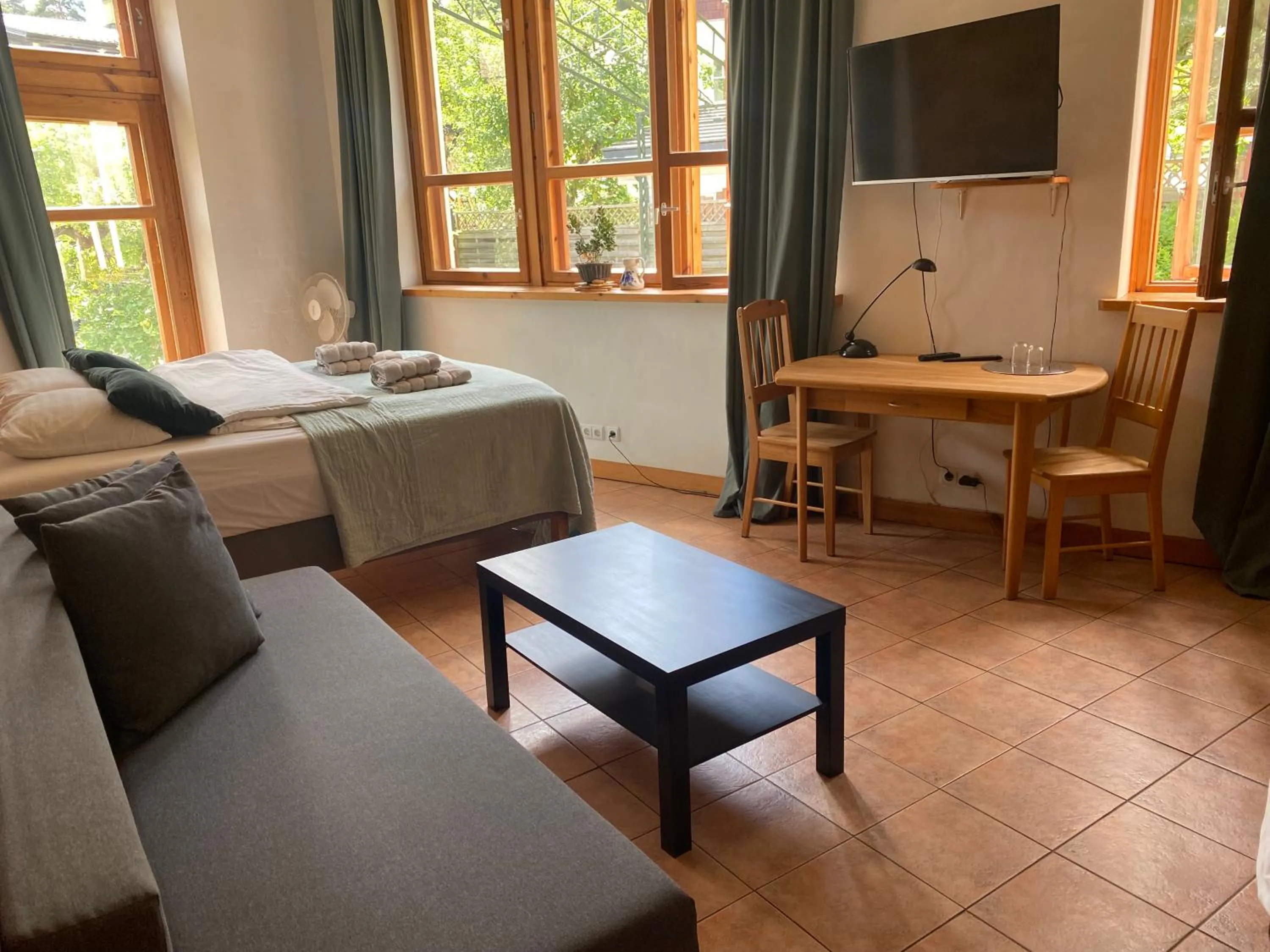 Photo of the whole room, Bed in House of Sun