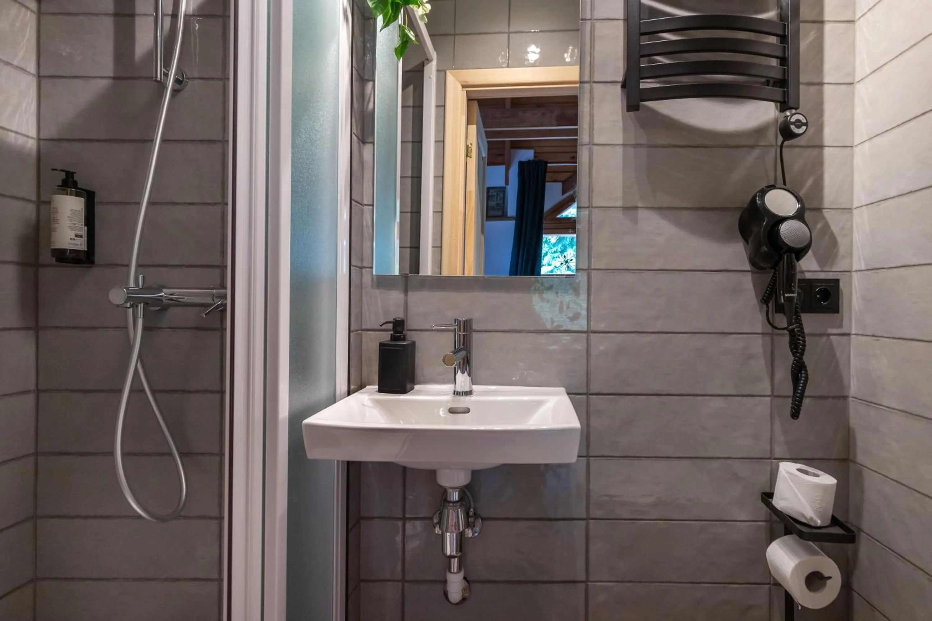 Bathroom in House of Sun