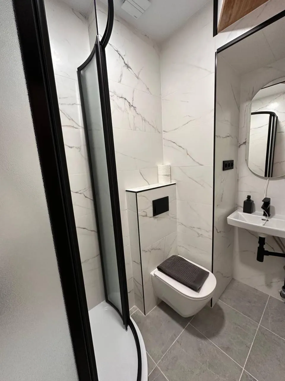 Bathroom in House of Sun