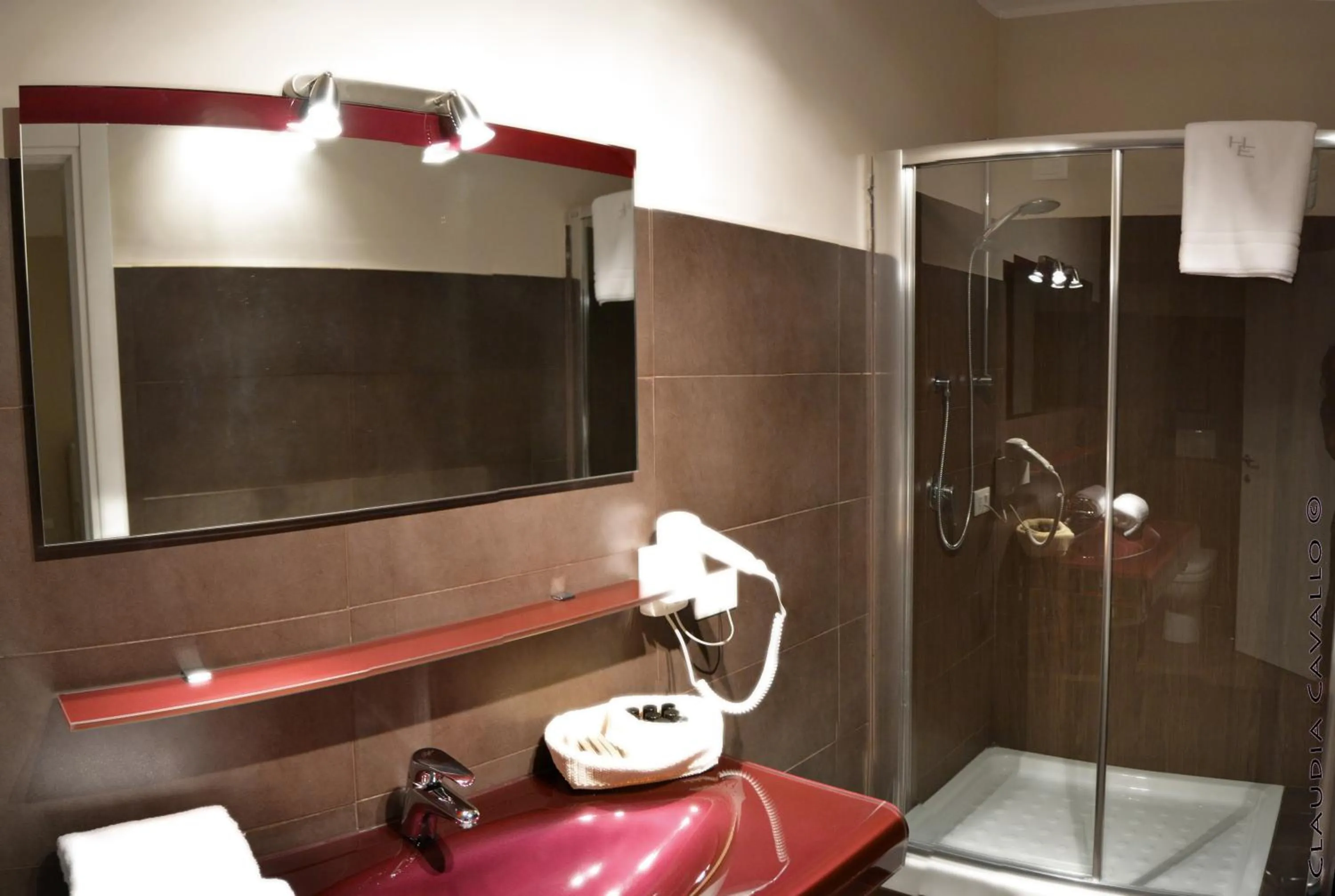 Shower in Hotel Eremo