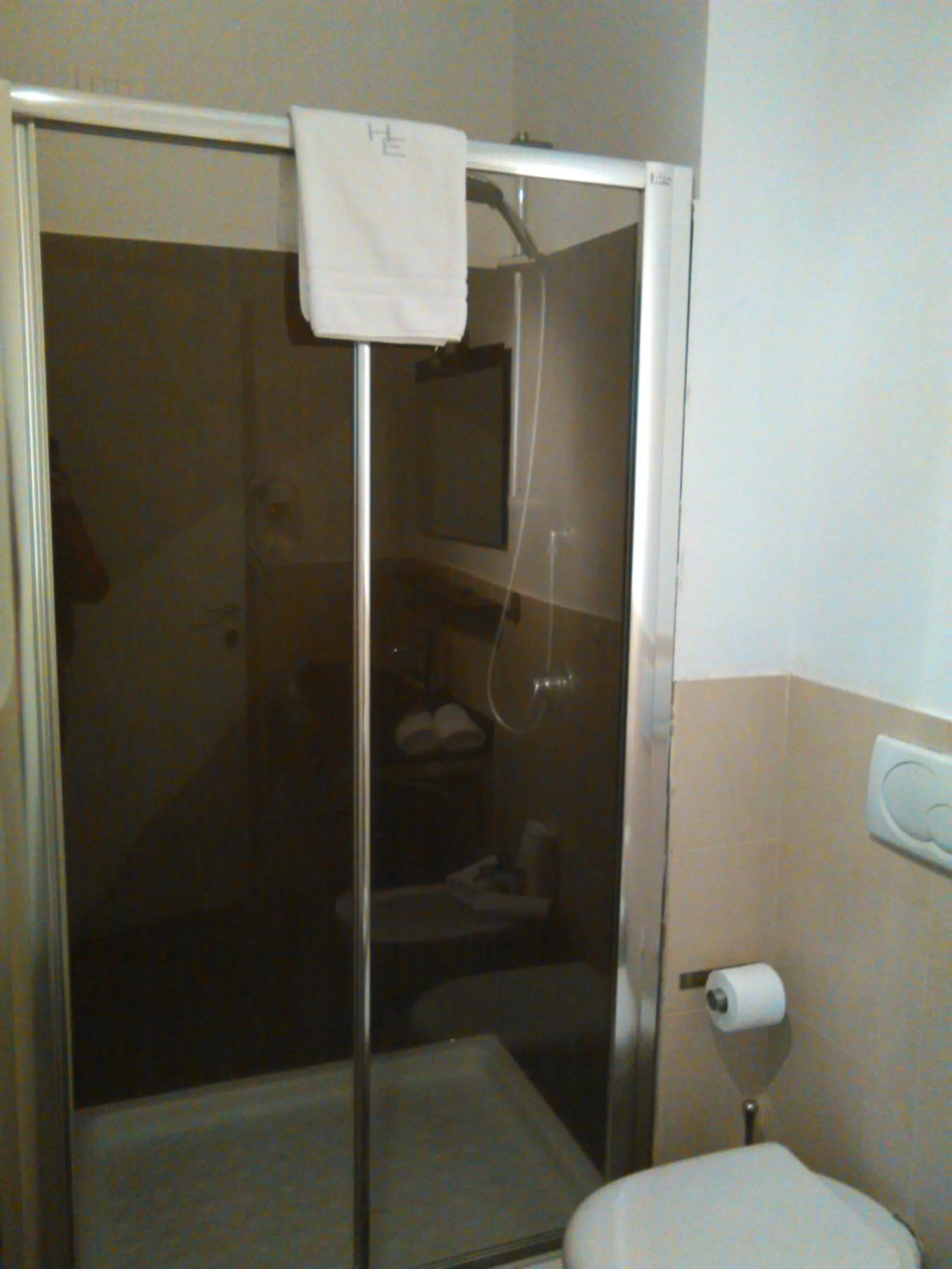 Shower in Hotel Eremo