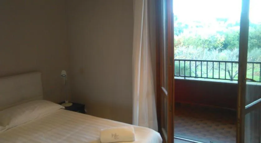 Balcony/Terrace, Bed in Hotel Eremo