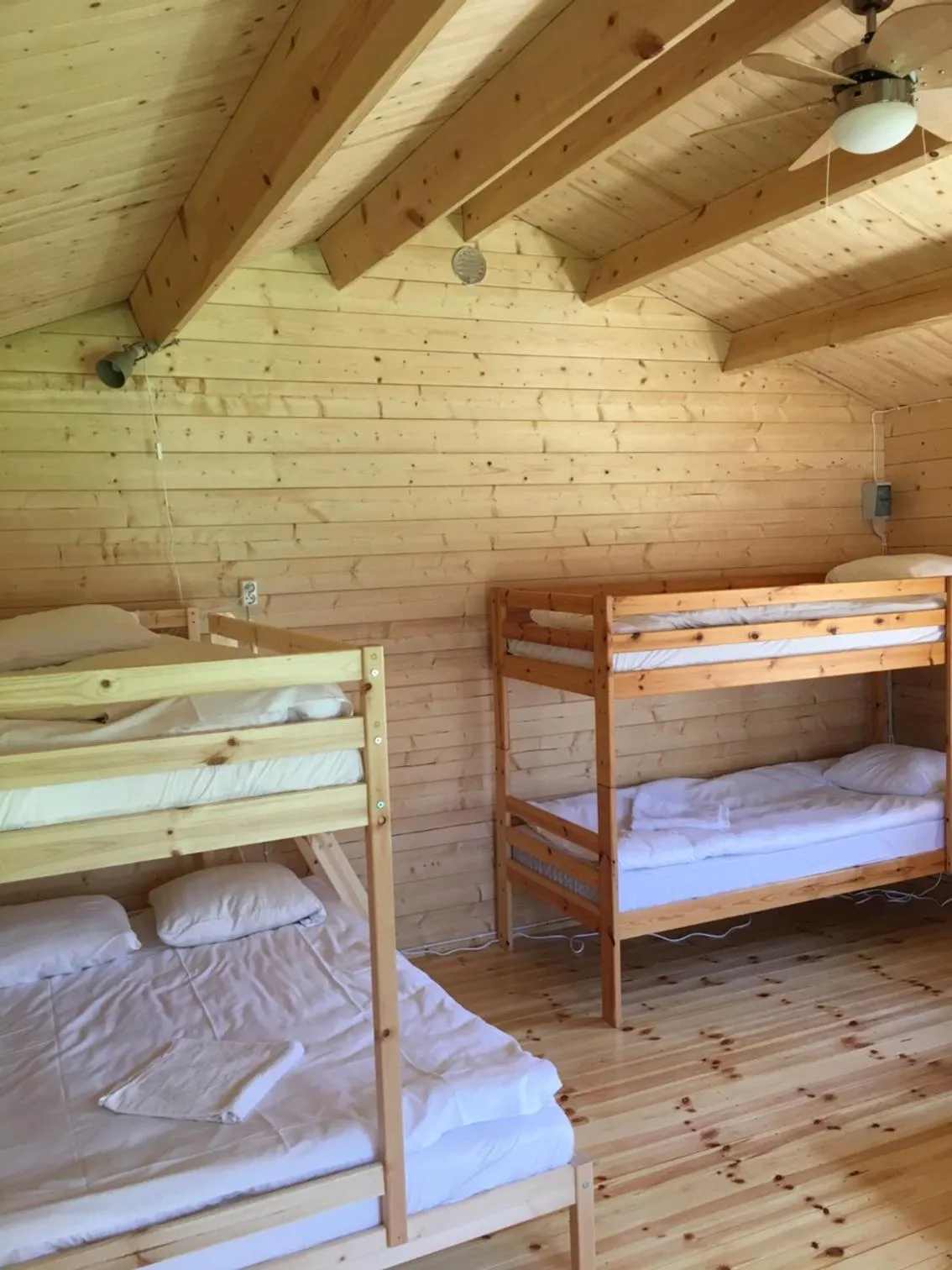 bunk bed, Bed in Viking Motel