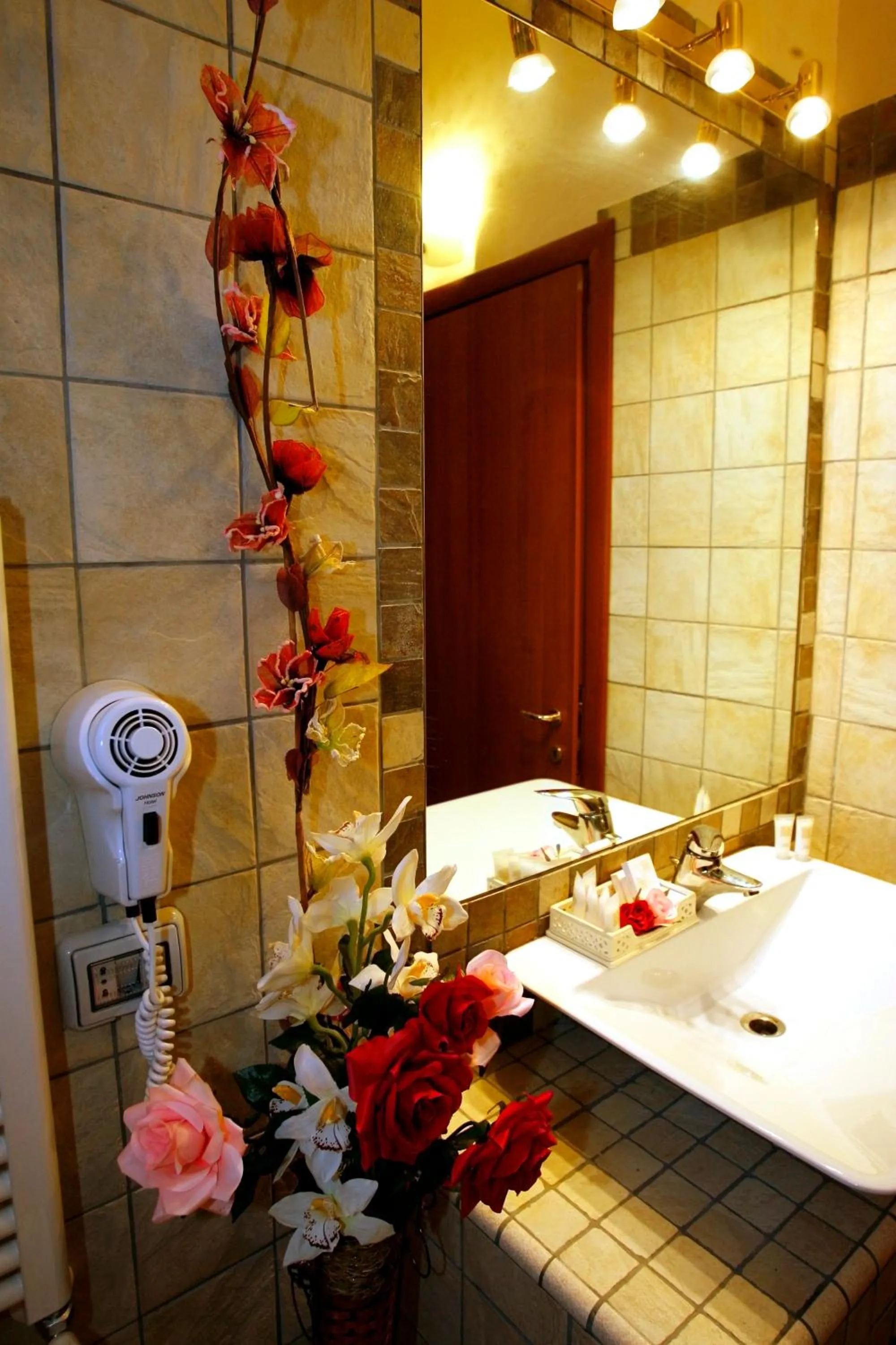 Bathroom in Luana Inn Holiday