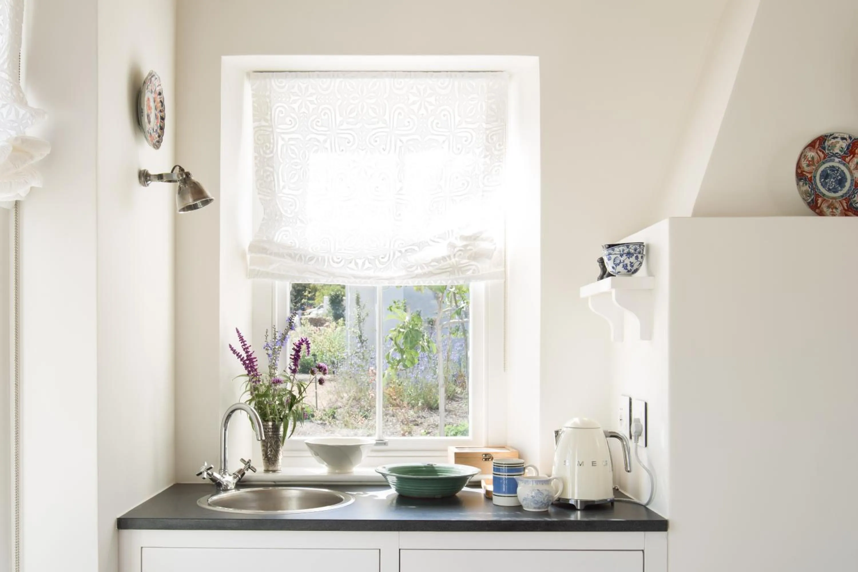 Coffee/tea facilities in La Cotte Orchard Cottages